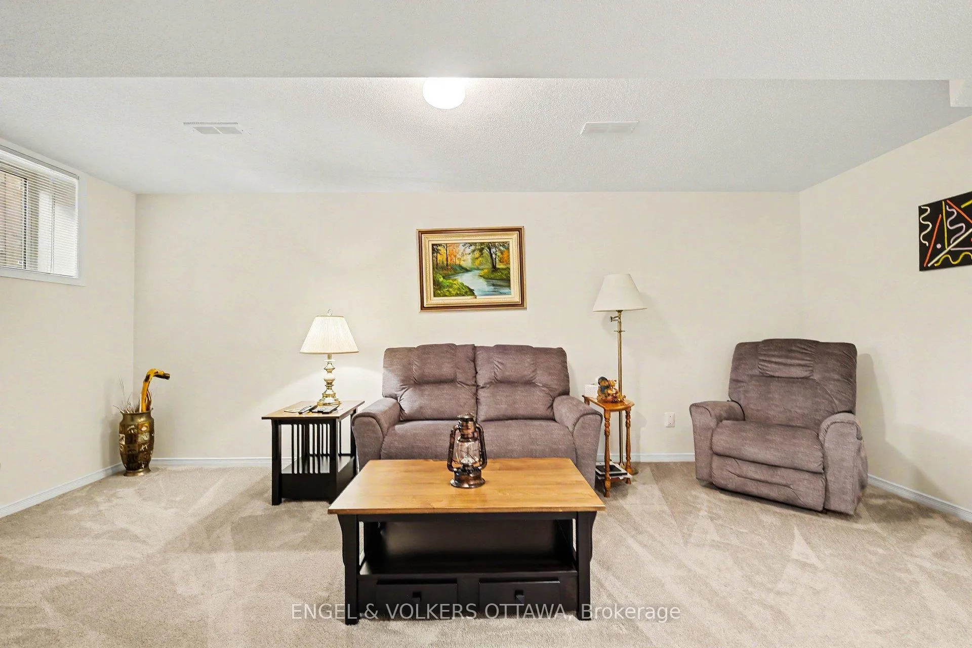 Photo 37 of 19 Riverbank Court, Ottawa, Stittsville (Central) — HOMEH