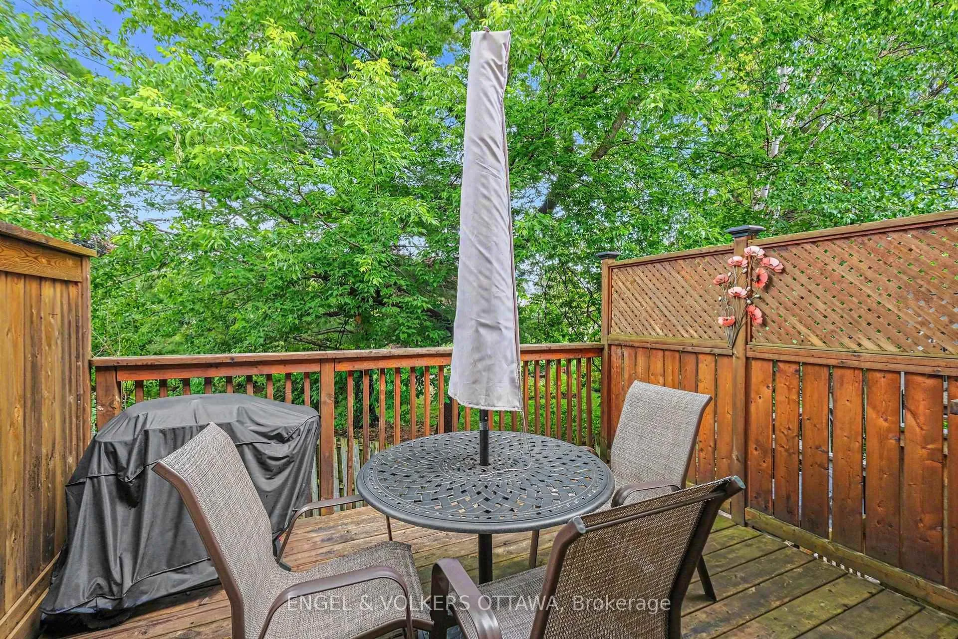 Photo 39 of 19 Riverbank Court, Ottawa, Stittsville (Central) — HOMEH