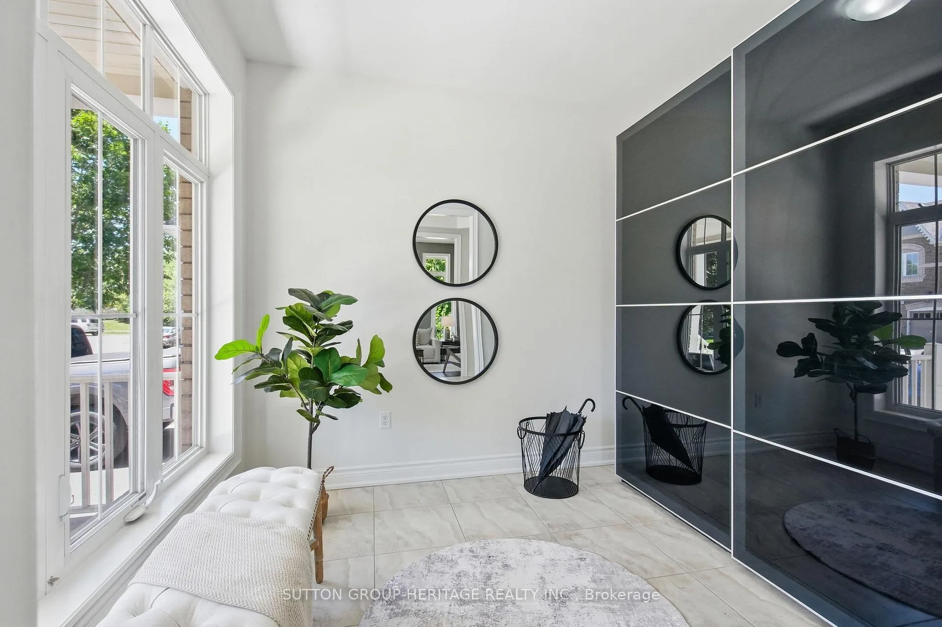 Photo 4 of 58 Gerry Ravary Place, Whitby, Brooklin — HOMEH