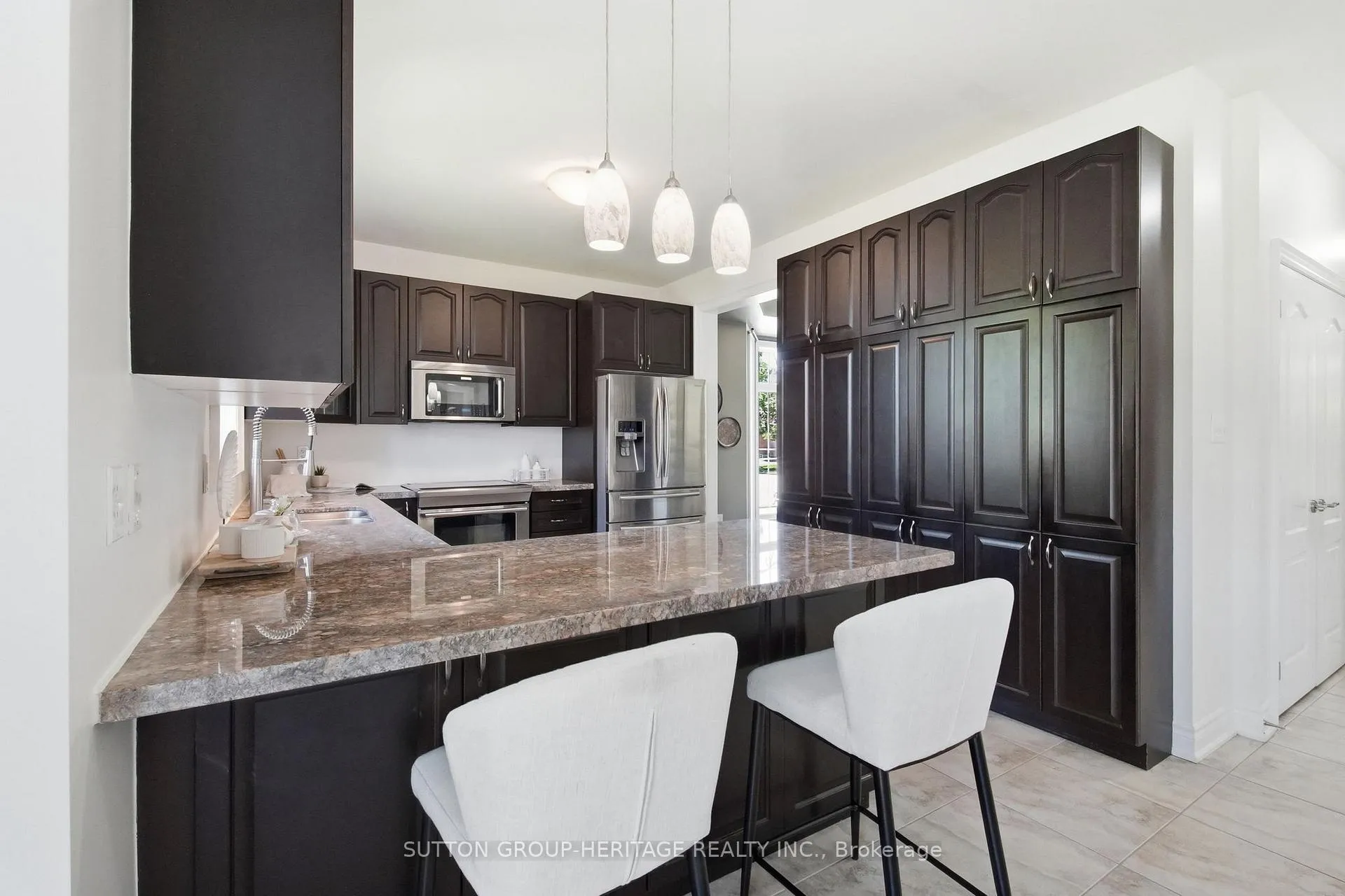 Photo 12 of 58 Gerry Ravary Place, Whitby, Brooklin — HOMEH