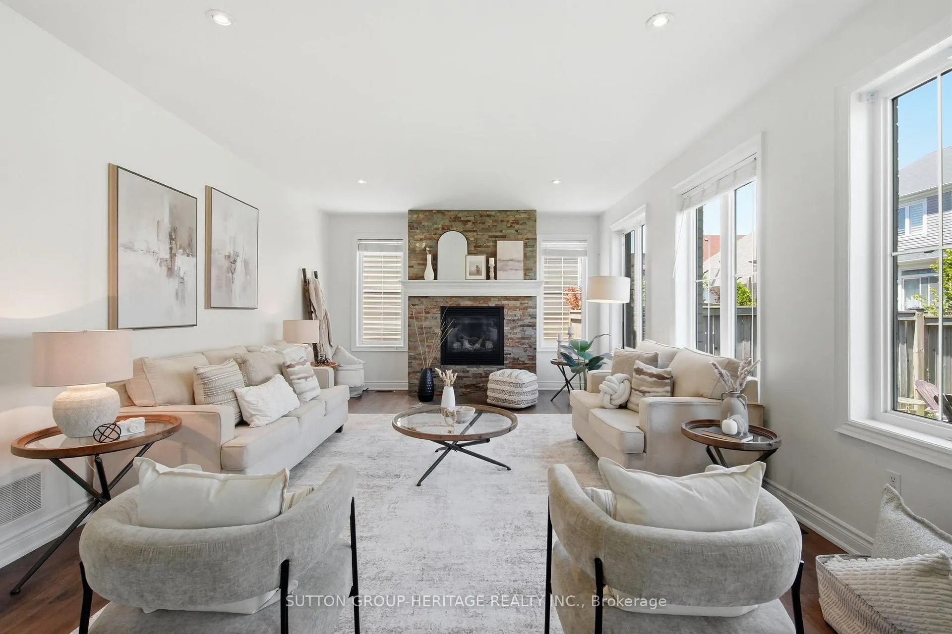 Photo 14 of 58 Gerry Ravary Place, Whitby, Brooklin — HOMEH