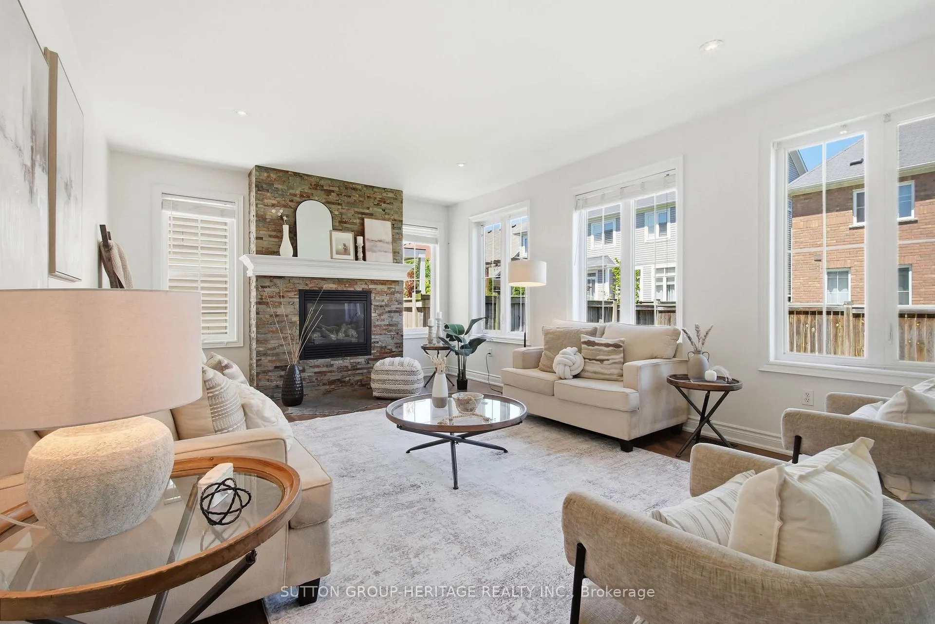 Photo 15 of 58 Gerry Ravary Place, Whitby, Brooklin — HOMEH