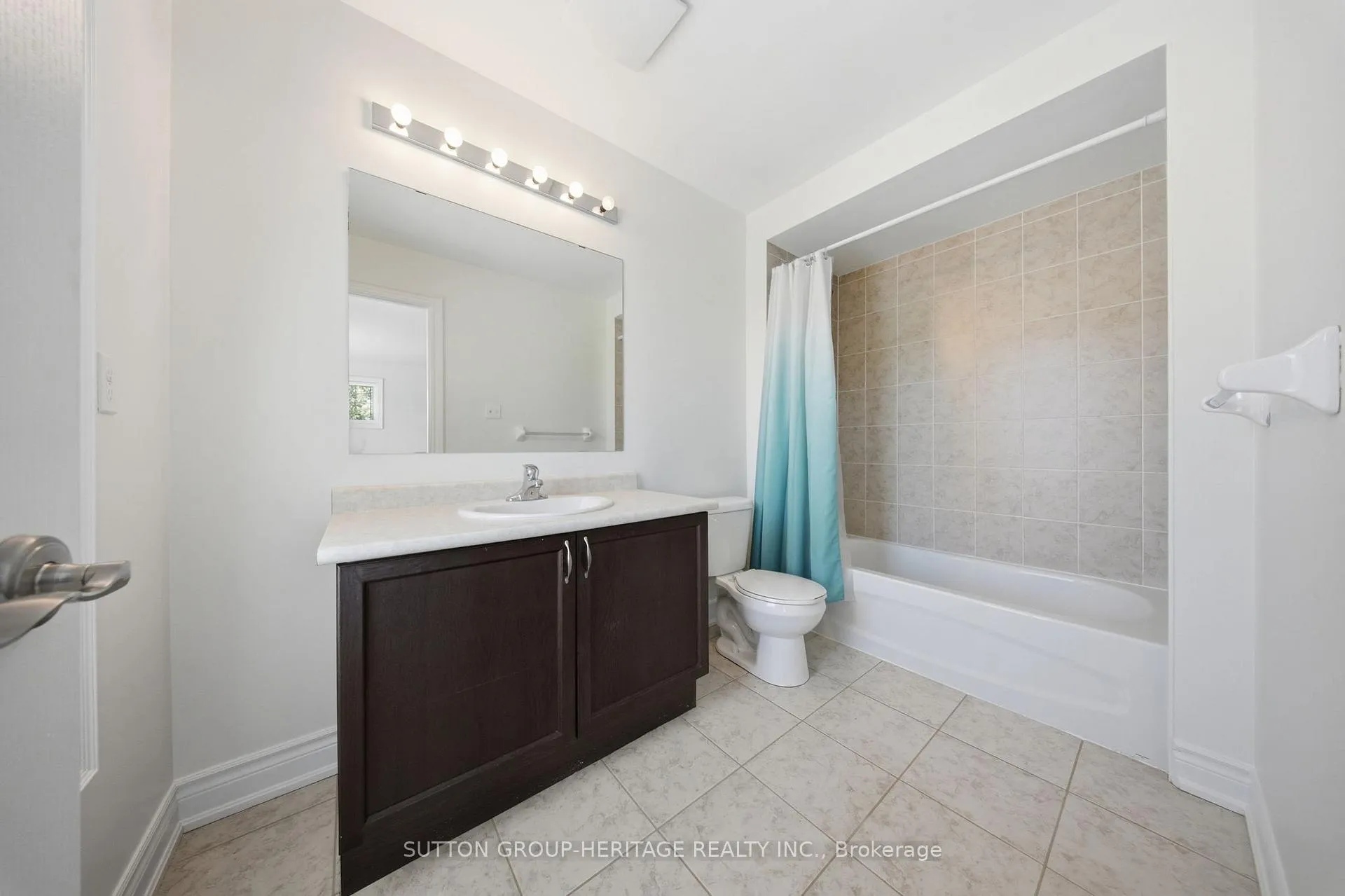 Photo 27 of 58 Gerry Ravary Place, Whitby, Brooklin — HOMEH