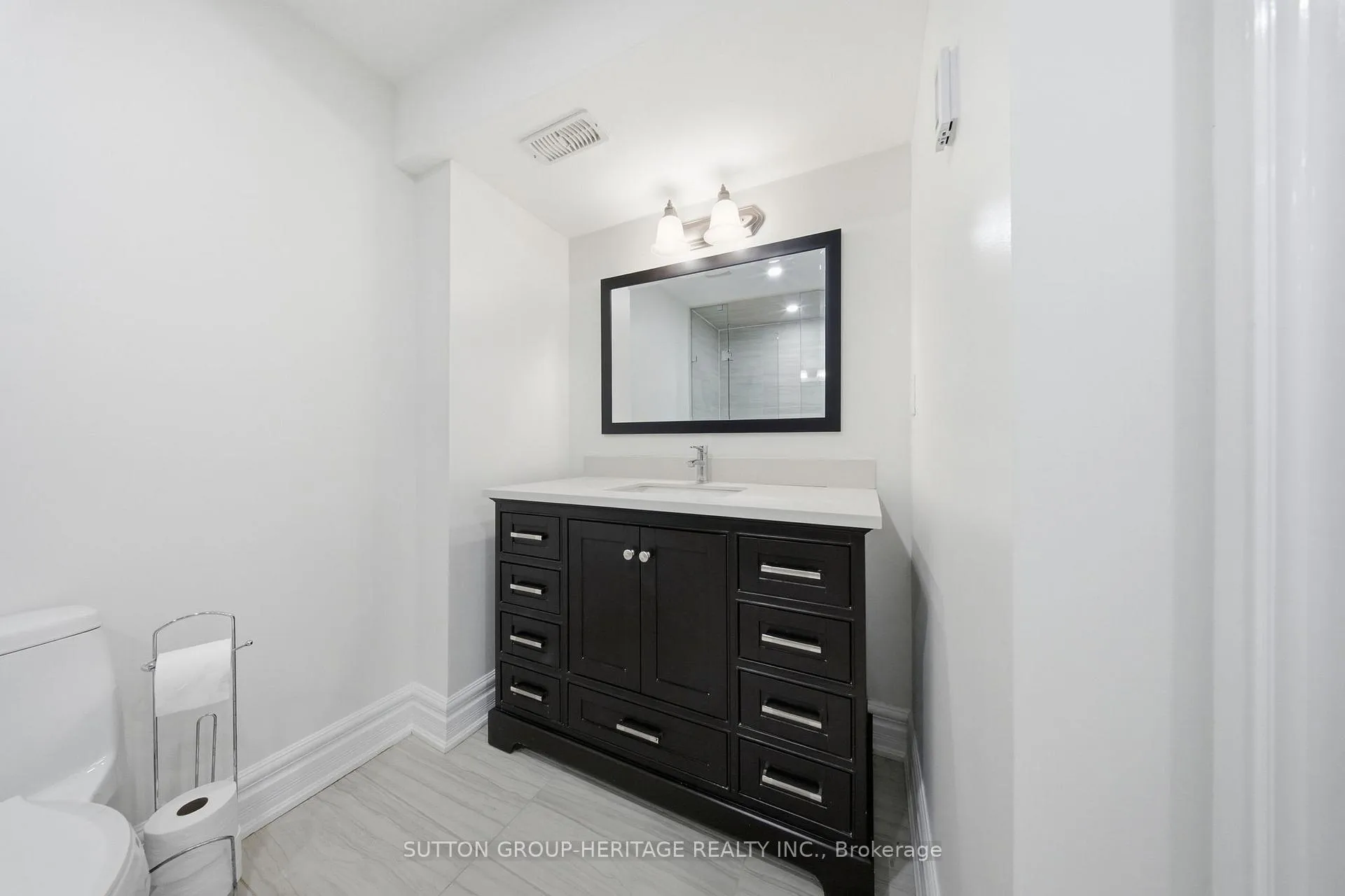 Photo 29 of 58 Gerry Ravary Place, Whitby, Brooklin — HOMEH