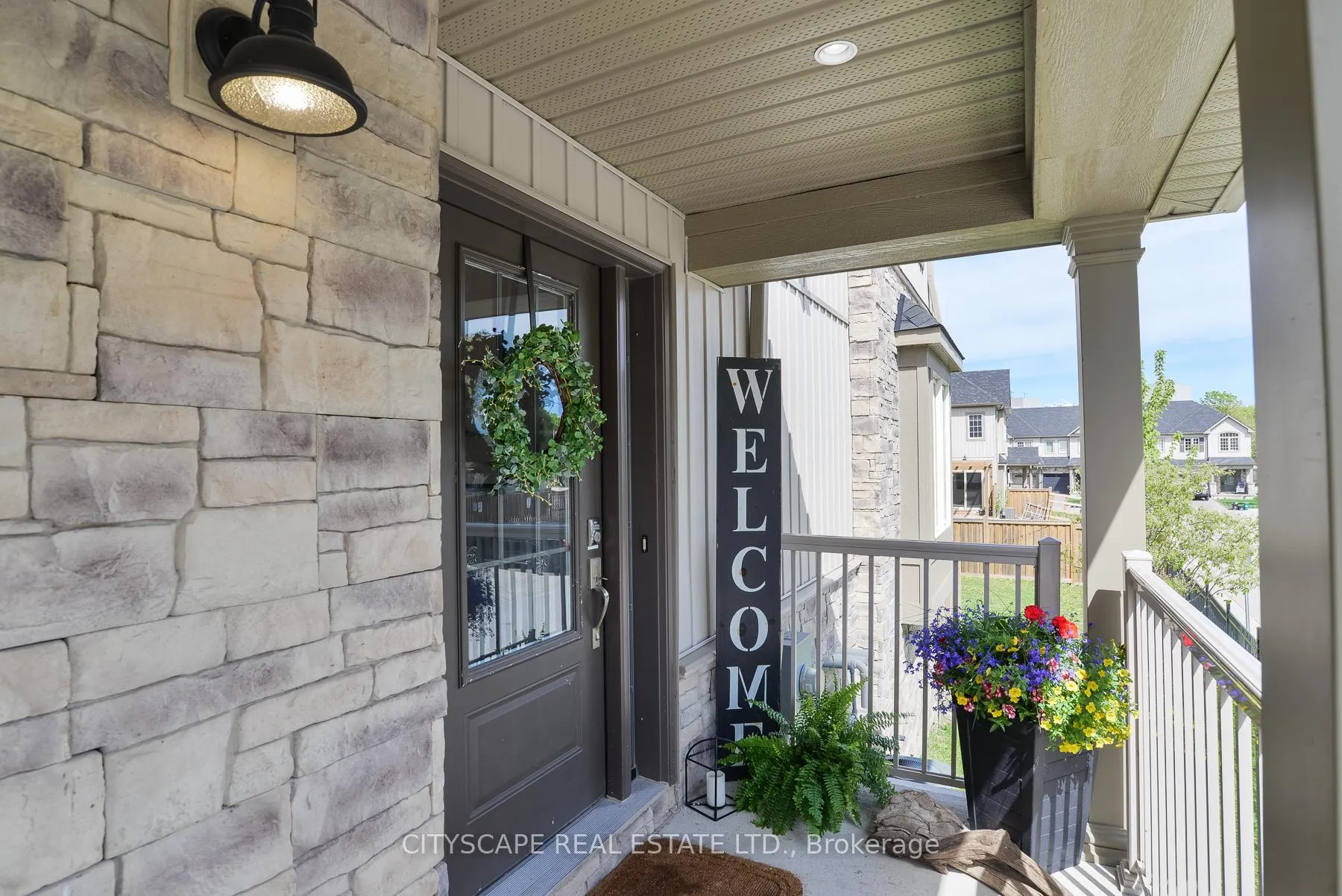 Photo 3 of 248 James Street E, Orillia — HOMEH