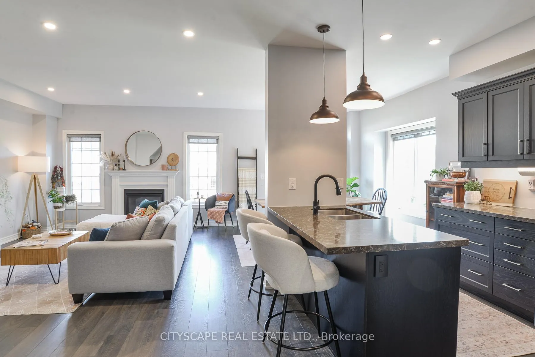 Photo 5 of 248 James Street E, Orillia — HOMEH