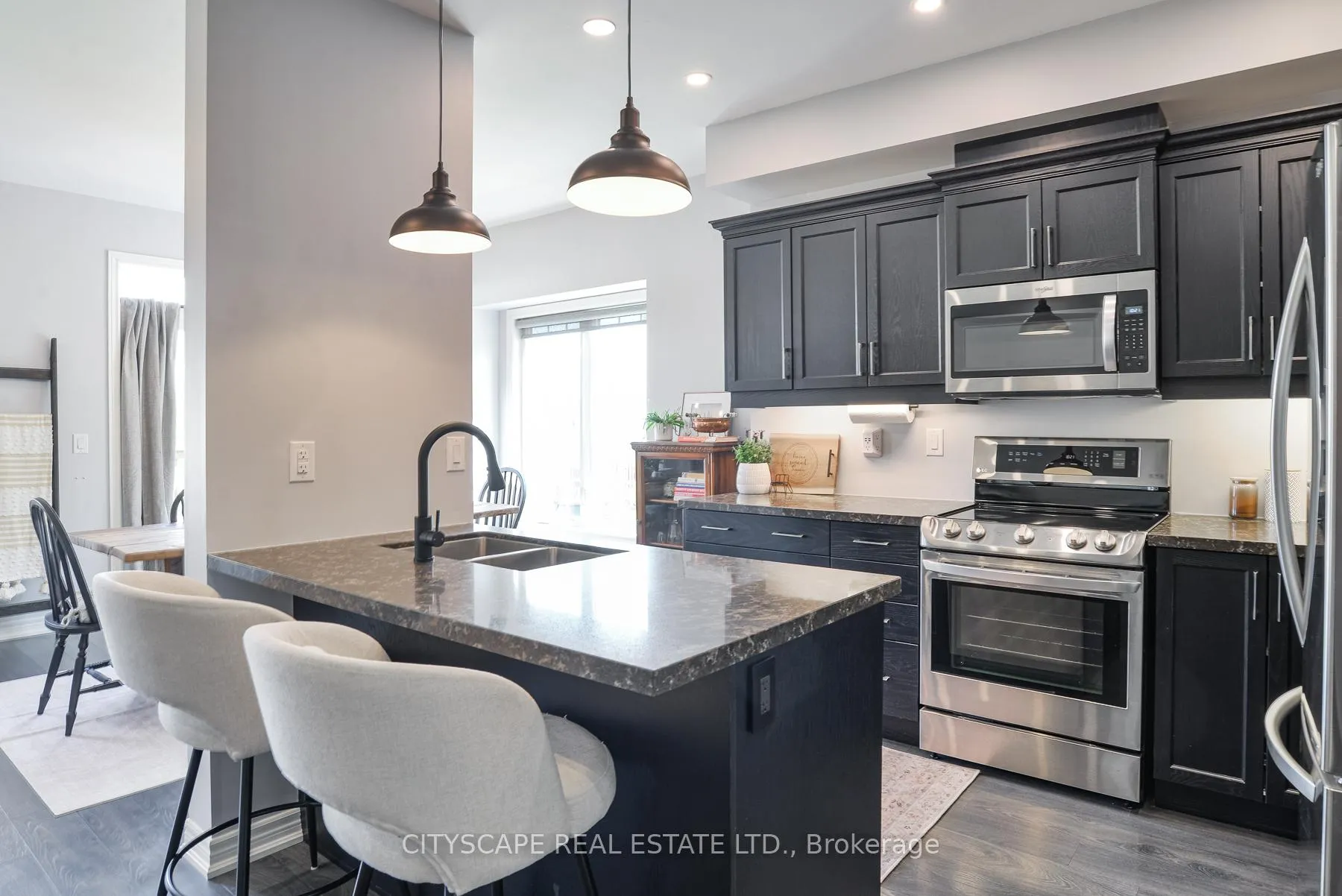 Photo 6 of 248 James Street E, Orillia — HOMEH