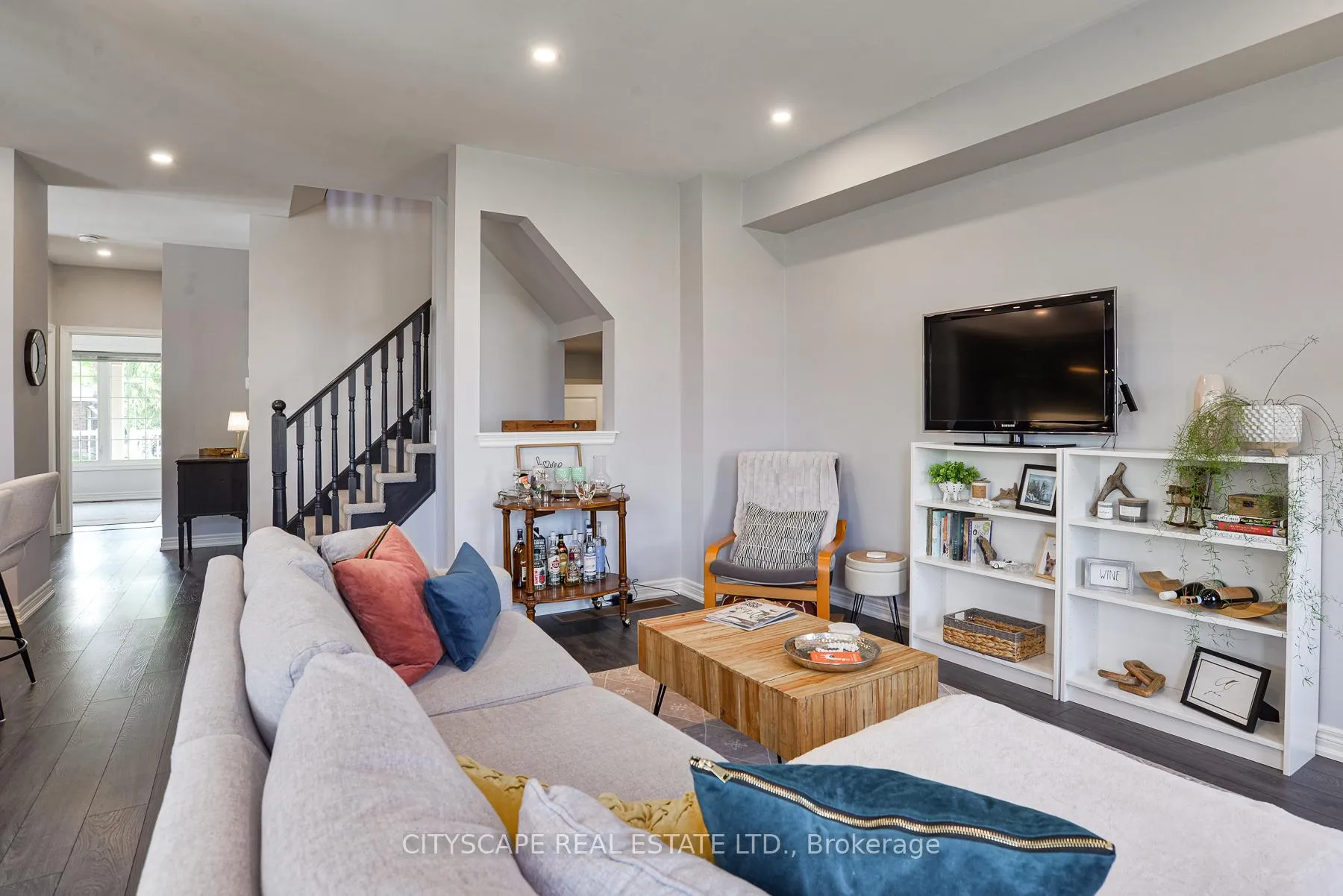 Photo 8 of 248 James Street E, Orillia — HOMEH