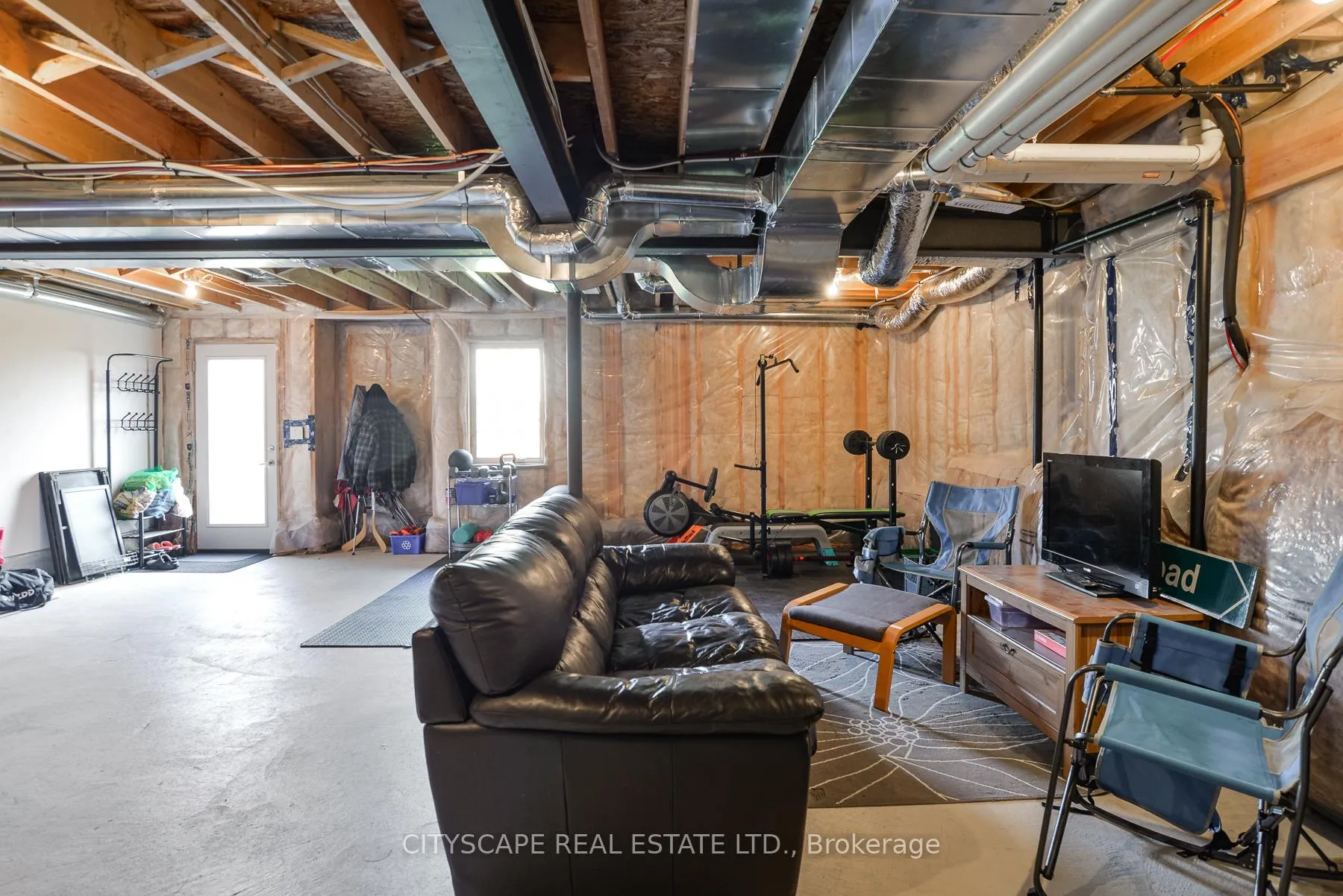 Photo 13 of 248 James Street E, Orillia — HOMEH