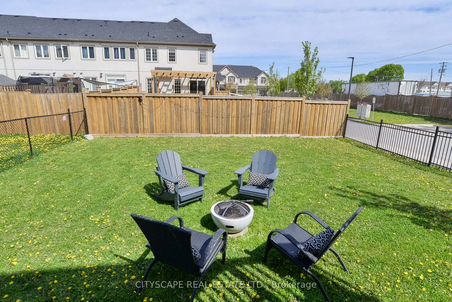 Photo 21 of 248 James Street E, Orillia — HOMEH