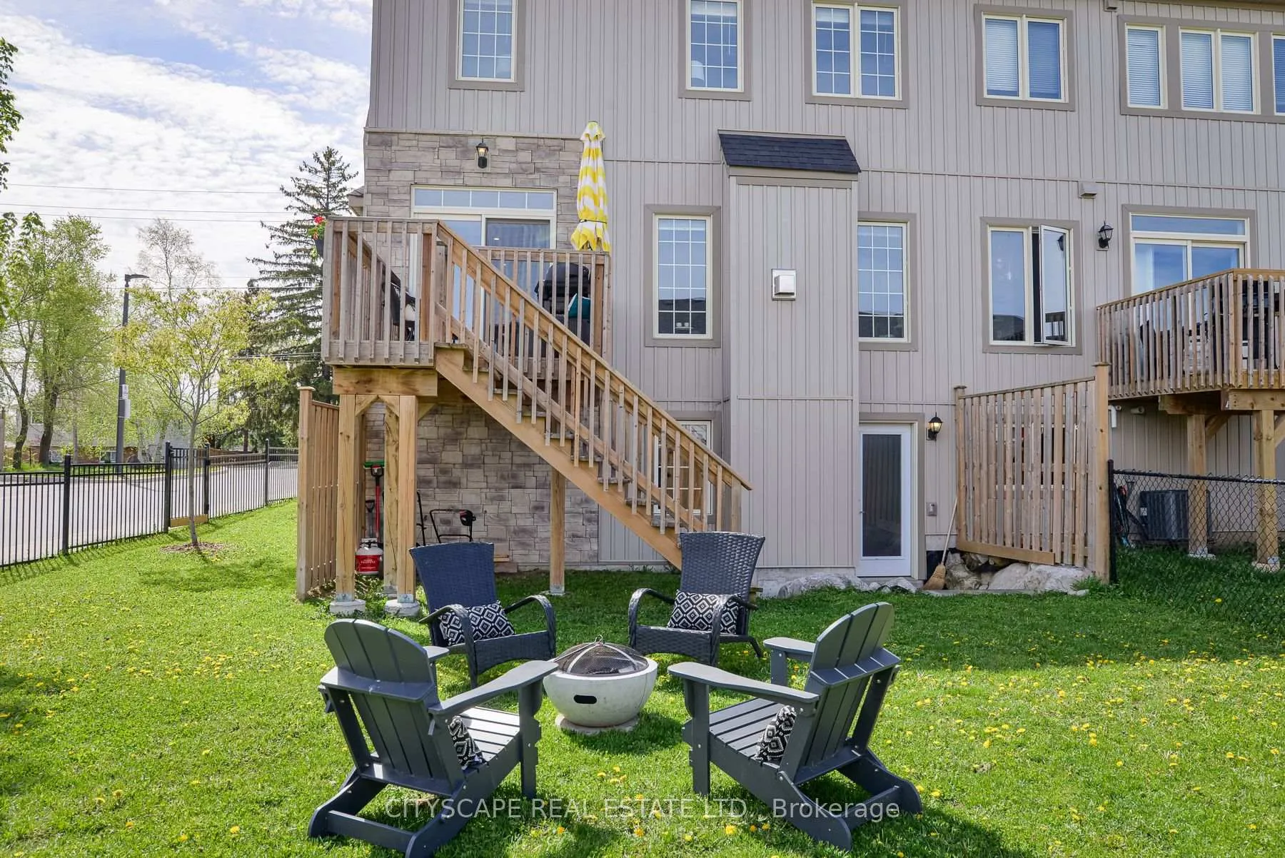 Photo 22 of 248 James Street E, Orillia — HOMEH