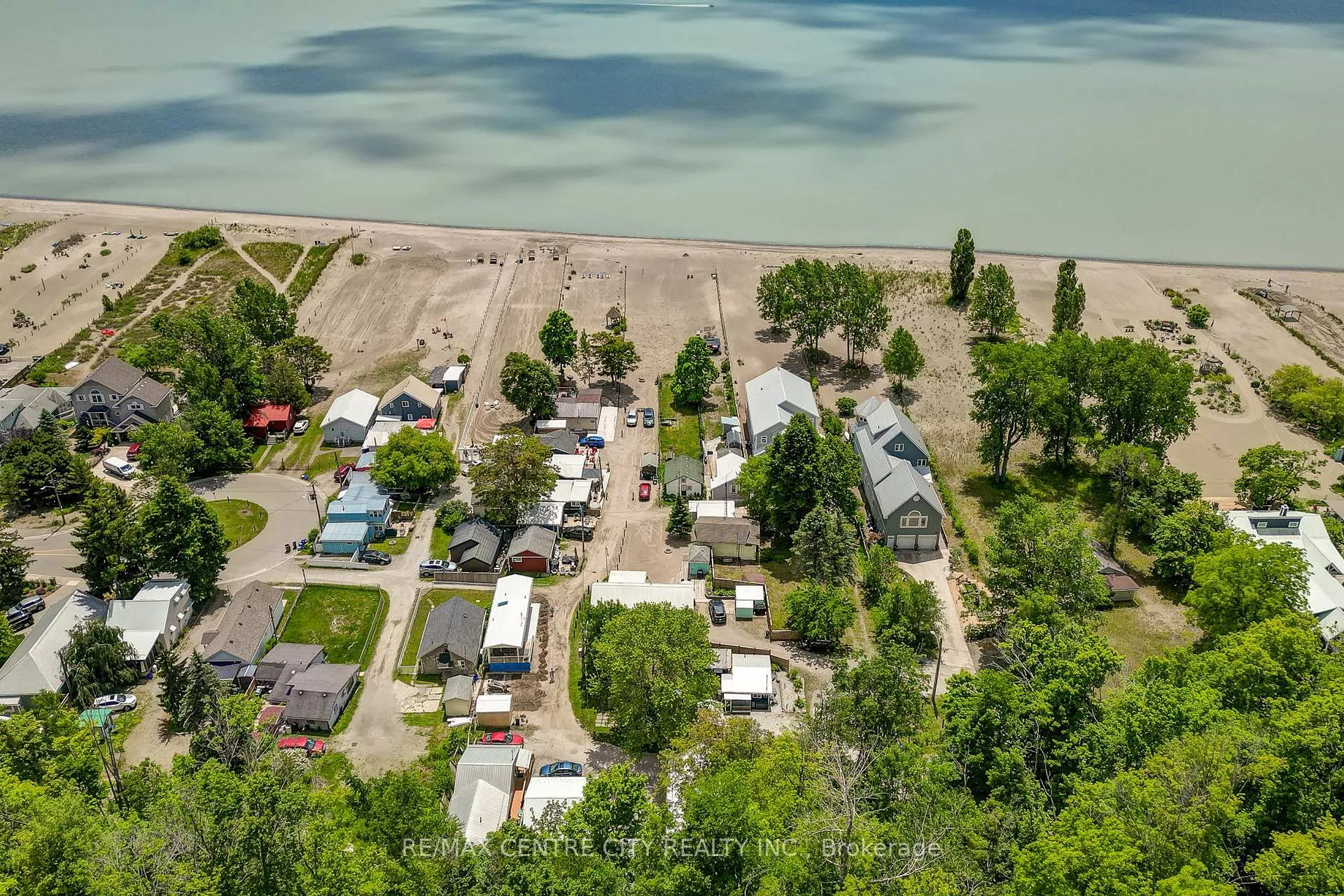 Photo 4 of Unit D, 444D Edith Cavell Boulevard, Central Elgin, Port Stanley — HOMEH