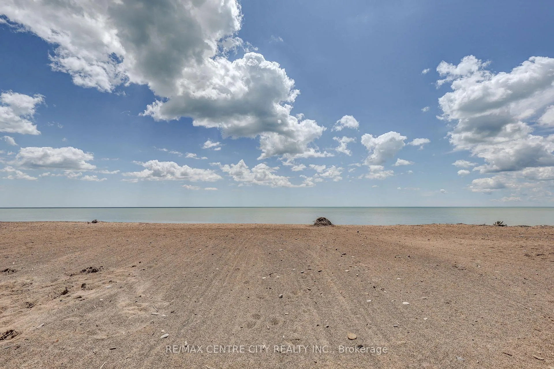 Photo 18 of Unit D, 444D Edith Cavell Boulevard, Central Elgin, Port Stanley — HOMEH