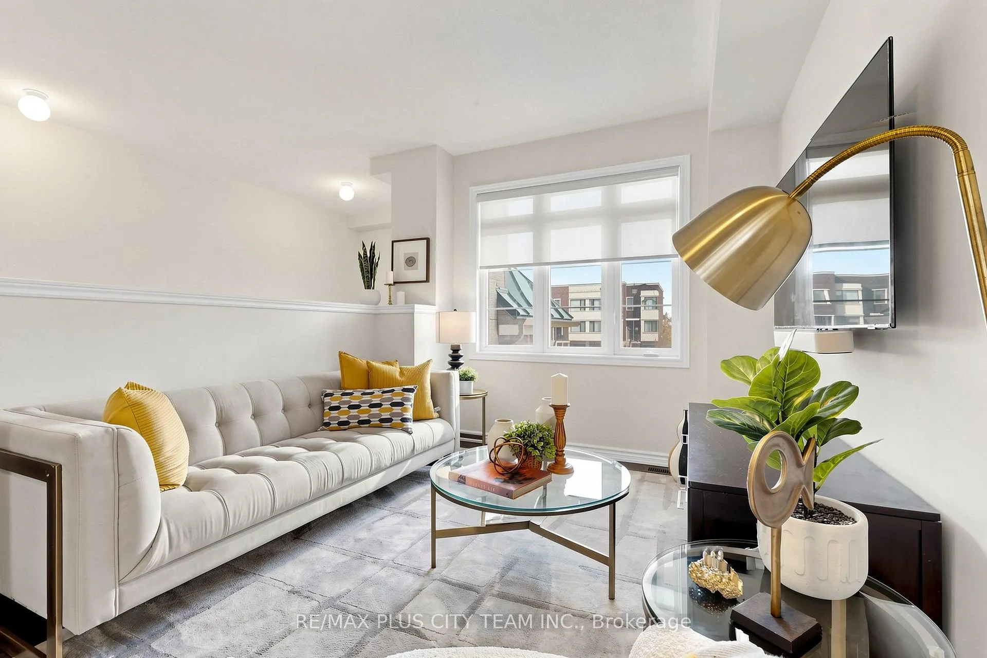 Photo 3 of 81 Allegranza Avenue, Vaughan, Vellore Village — HOMEH