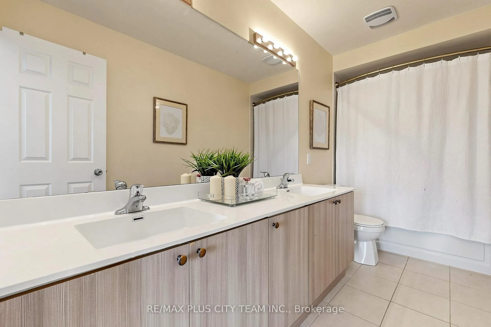 Photo 23 of 81 Allegranza Avenue, Vaughan, Vellore Village — HOMEH