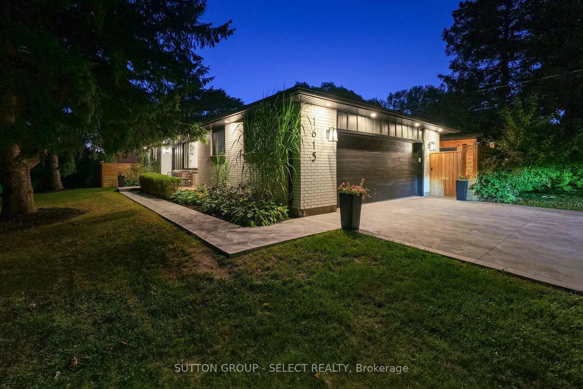 Photo 2 of 1615 Sharon Drive, London, North A — HOMEH