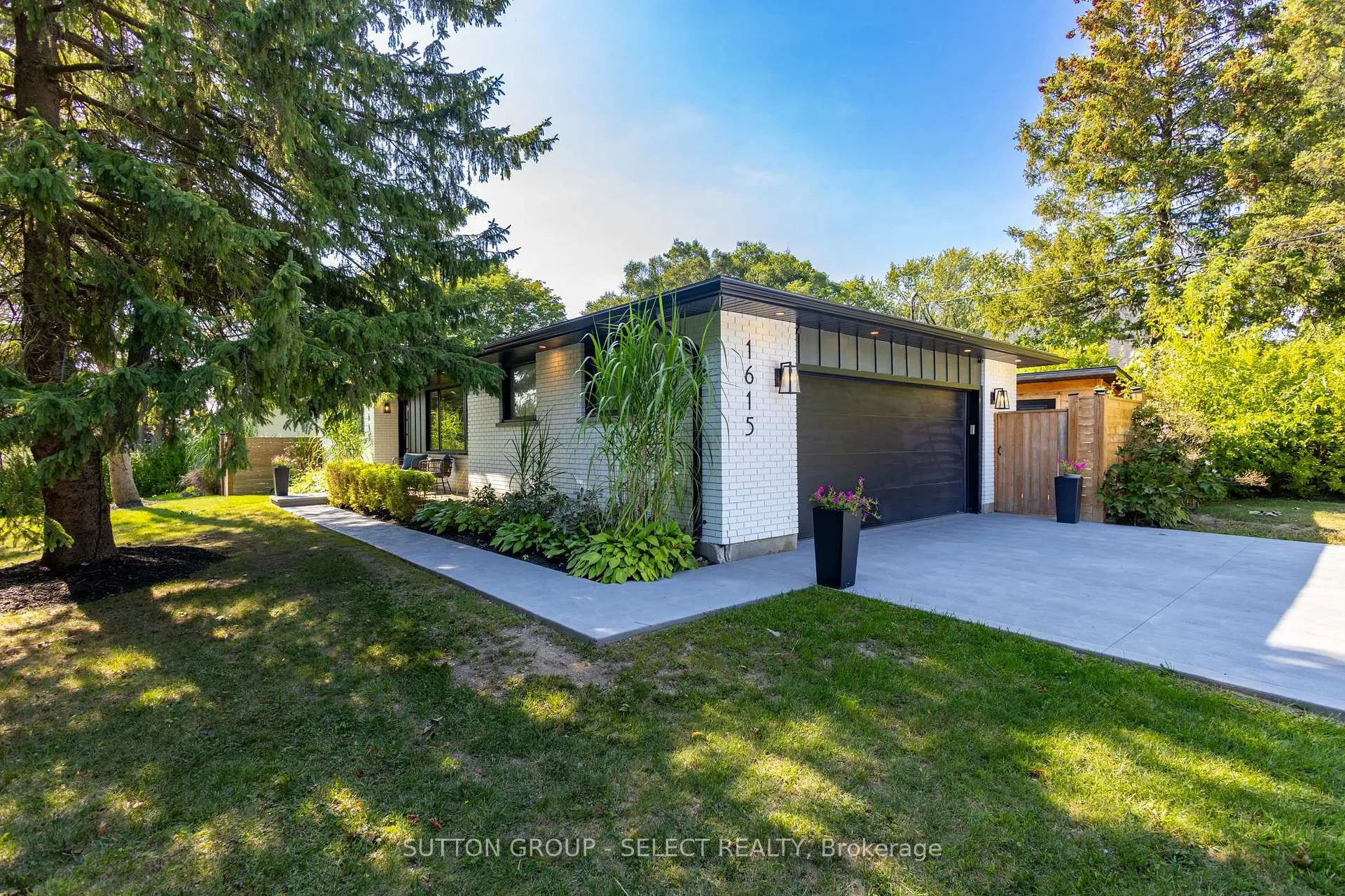 Photo 3 of 1615 Sharon Drive, London, North A — HOMEH