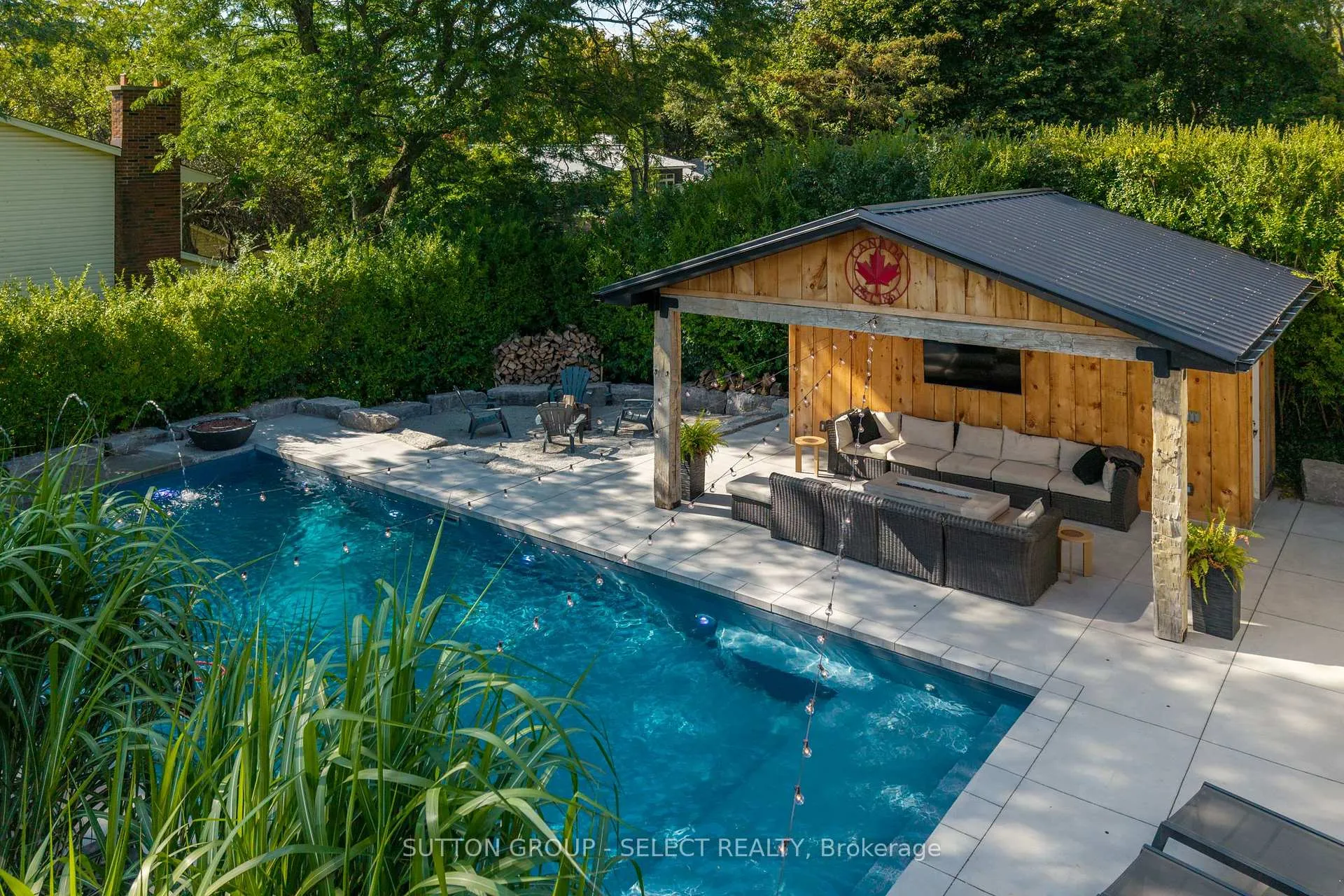 Photo 4 of 1615 Sharon Drive, London, North A — HOMEH