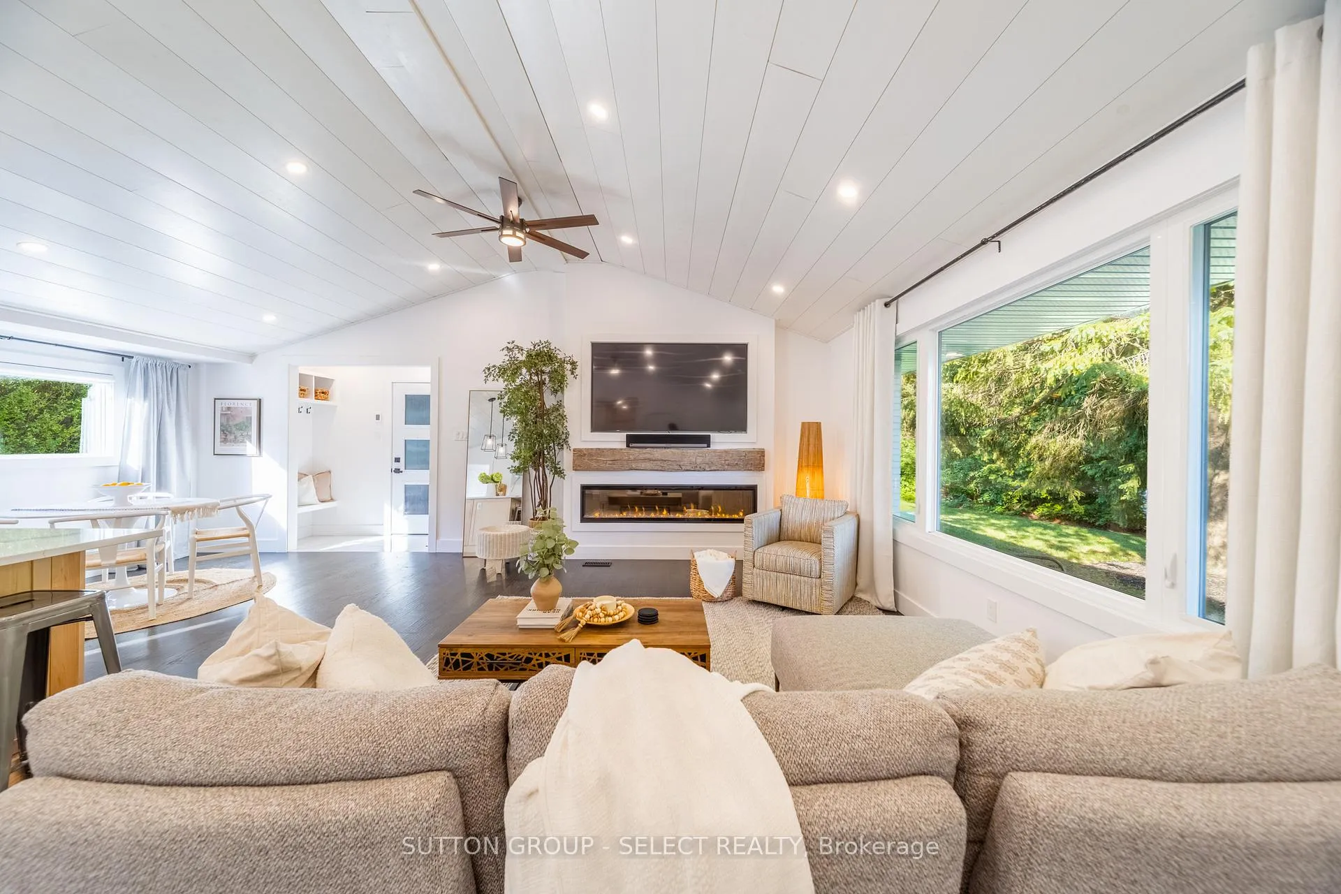 Photo 7 of 1615 Sharon Drive, London, North A — HOMEH
