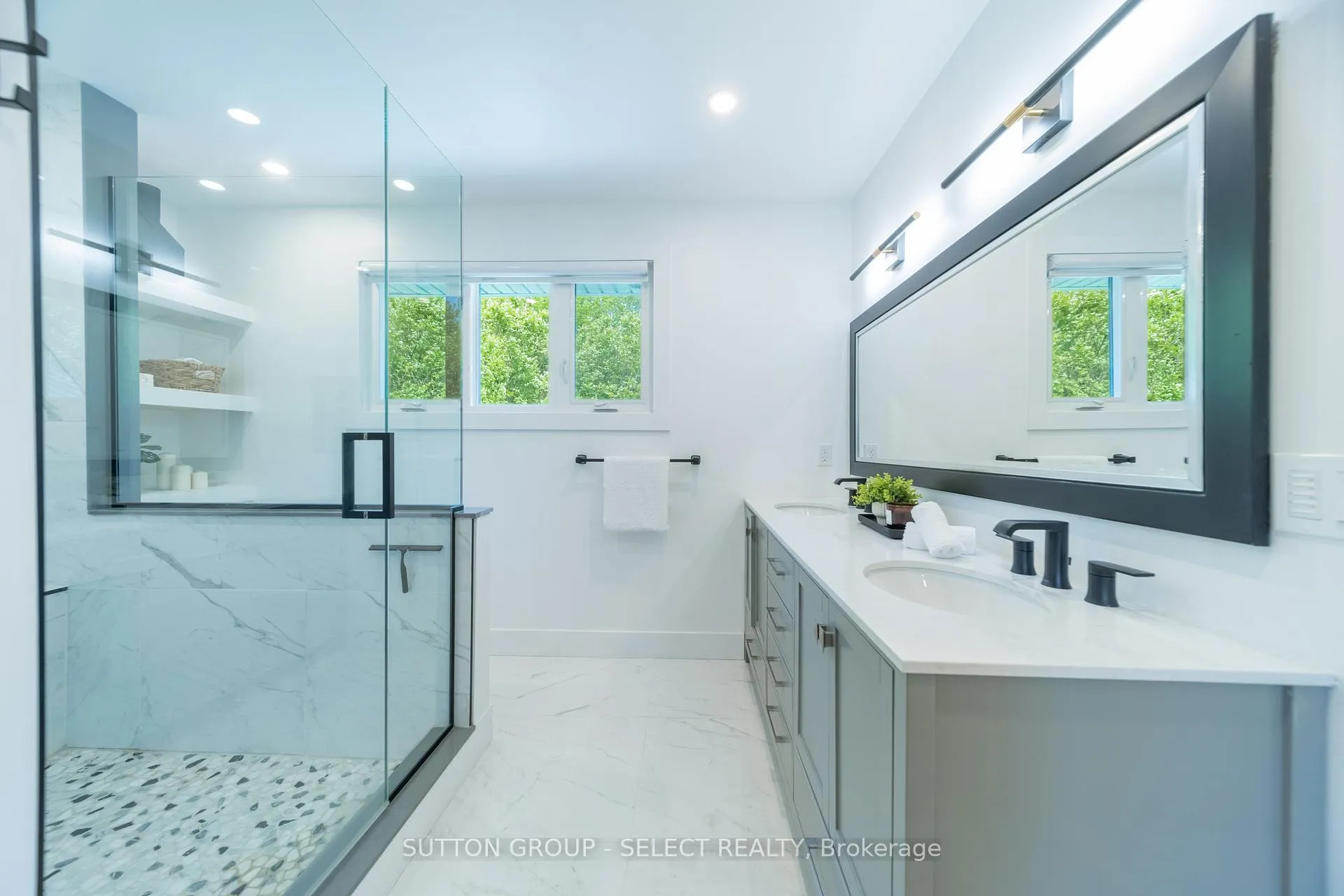Photo 22 of 1615 Sharon Drive, London, North A — HOMEH