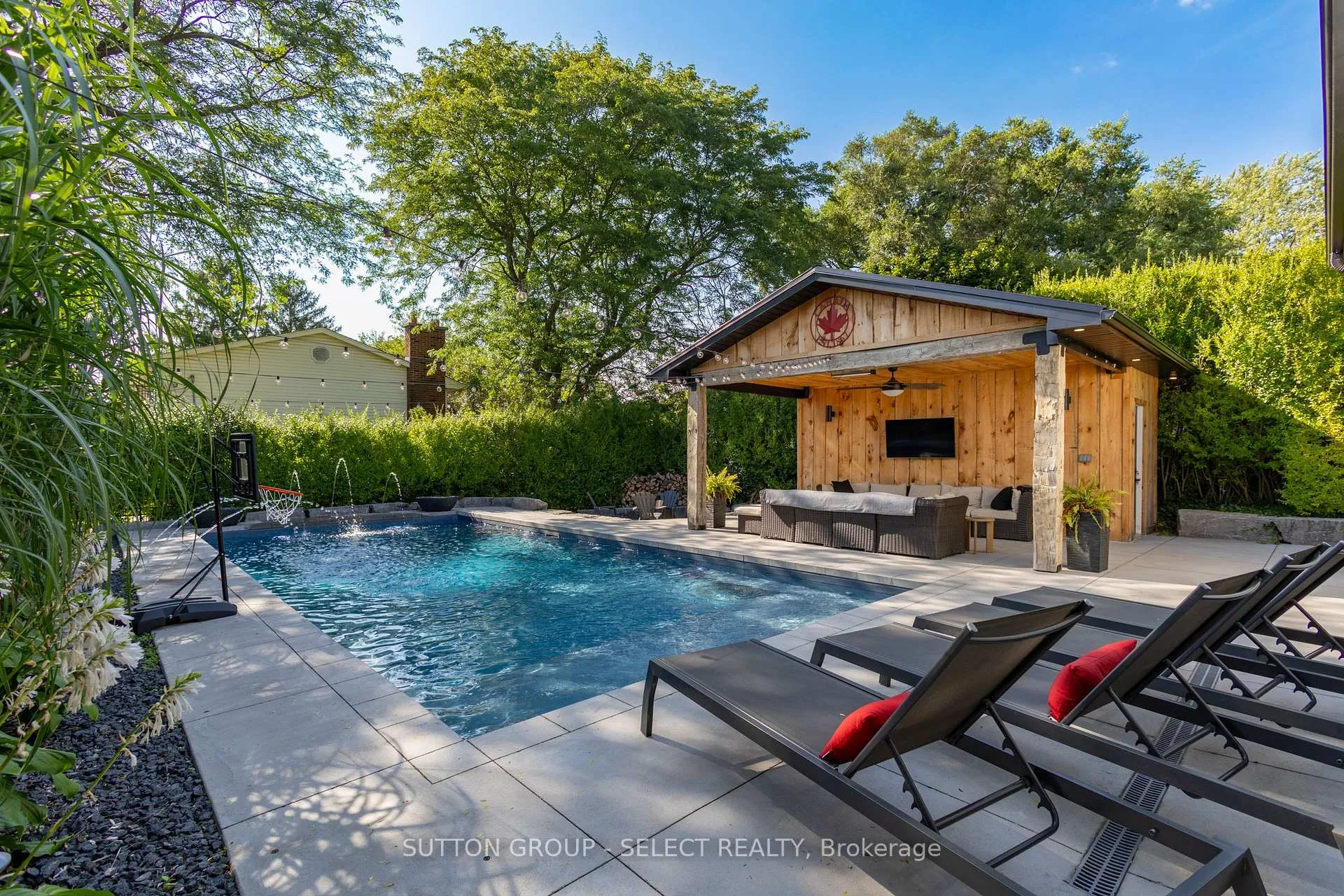 Photo 36 of 1615 Sharon Drive, London, North A — HOMEH