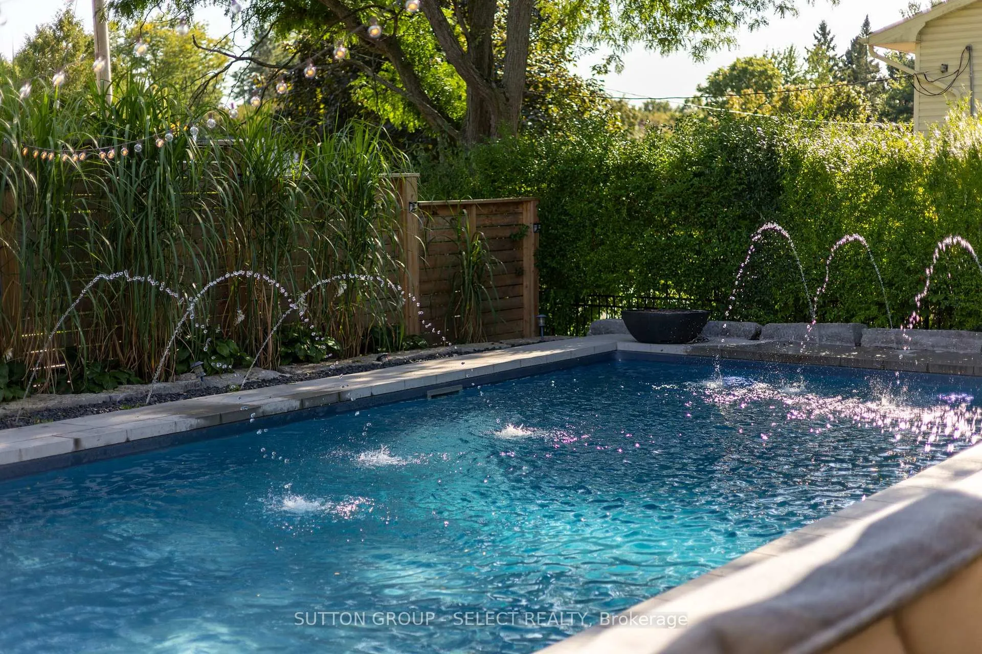 Photo 38 of 1615 Sharon Drive, London, North A — HOMEH