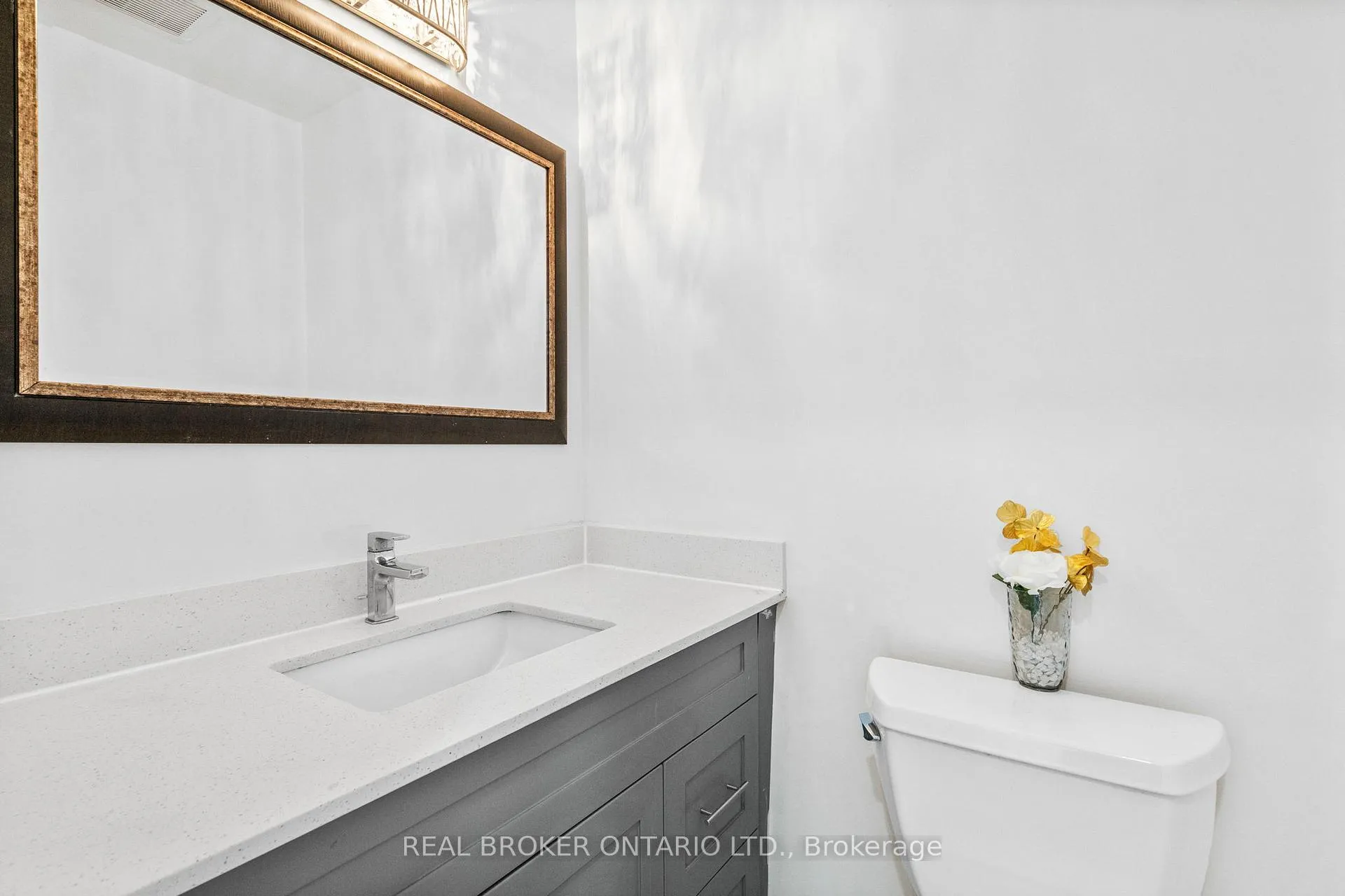 Photo 15 of 11 Cathcart Crescent, Brampton, Avondale — HOMEH