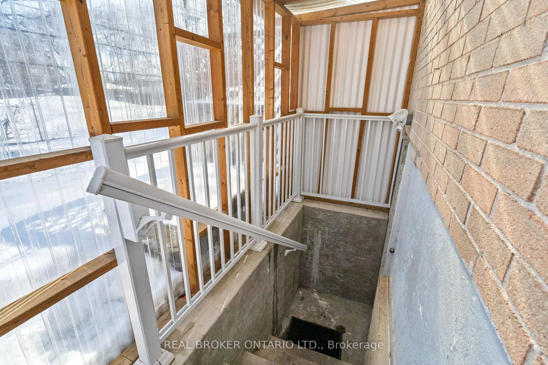 Photo 20 of 11 Cathcart Crescent, Brampton, Avondale — HOMEH