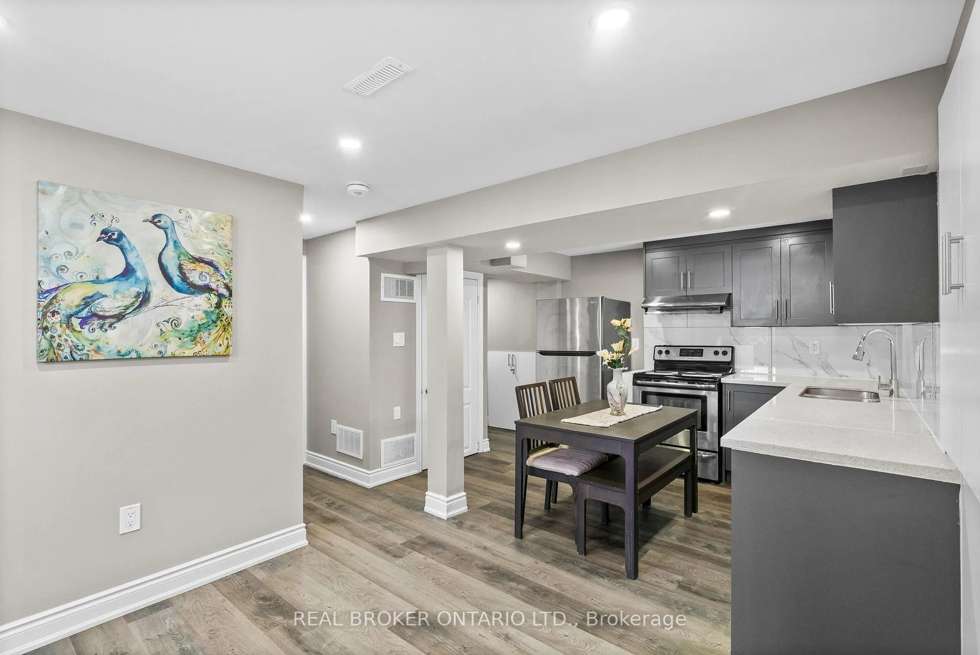 Photo 23 of 11 Cathcart Crescent, Brampton, Avondale — HOMEH