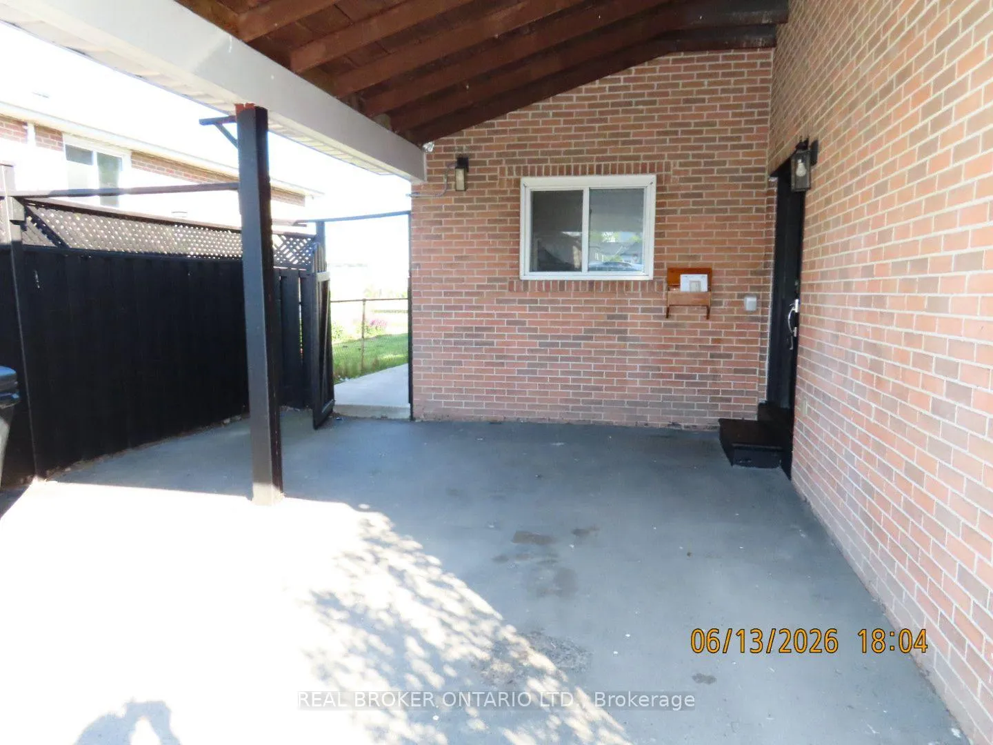Photo 32 of 11 Cathcart Crescent, Brampton, Avondale — HOMEH