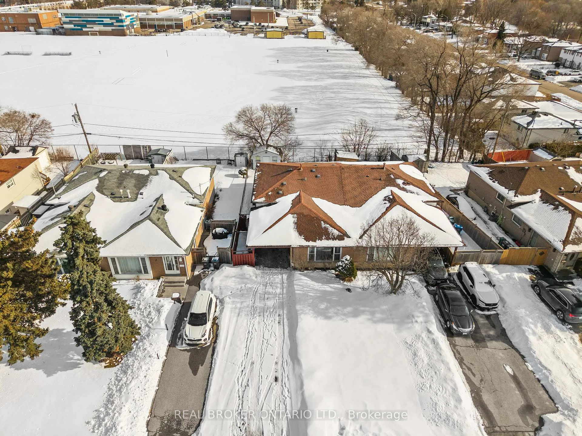 Photo 34 of 11 Cathcart Crescent, Brampton, Avondale — HOMEH