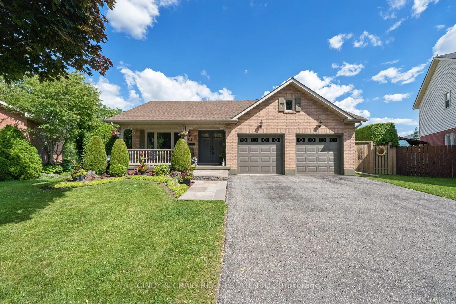 Photo 1 of 34 Cloverfield Street, Clarington, Courtice — HOMEH