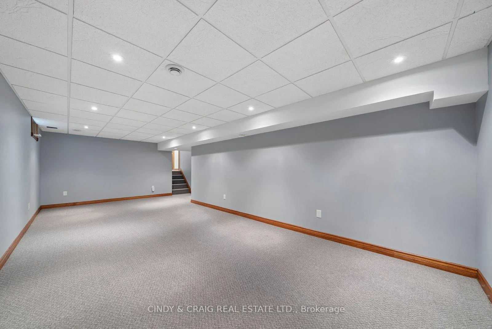 Photo 16 of 34 Cloverfield Street, Clarington, Courtice — HOMEH