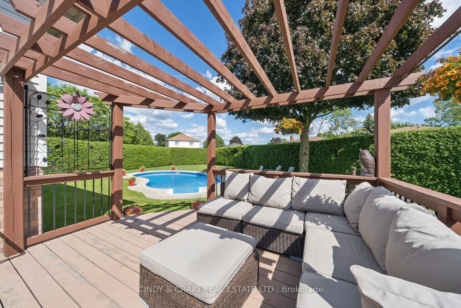 Photo 18 of 34 Cloverfield Street, Clarington, Courtice — HOMEH