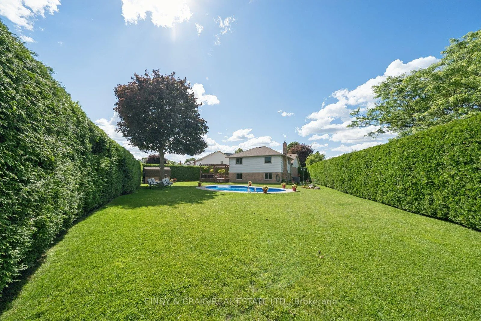 Photo 20 of 34 Cloverfield Street, Clarington, Courtice — HOMEH