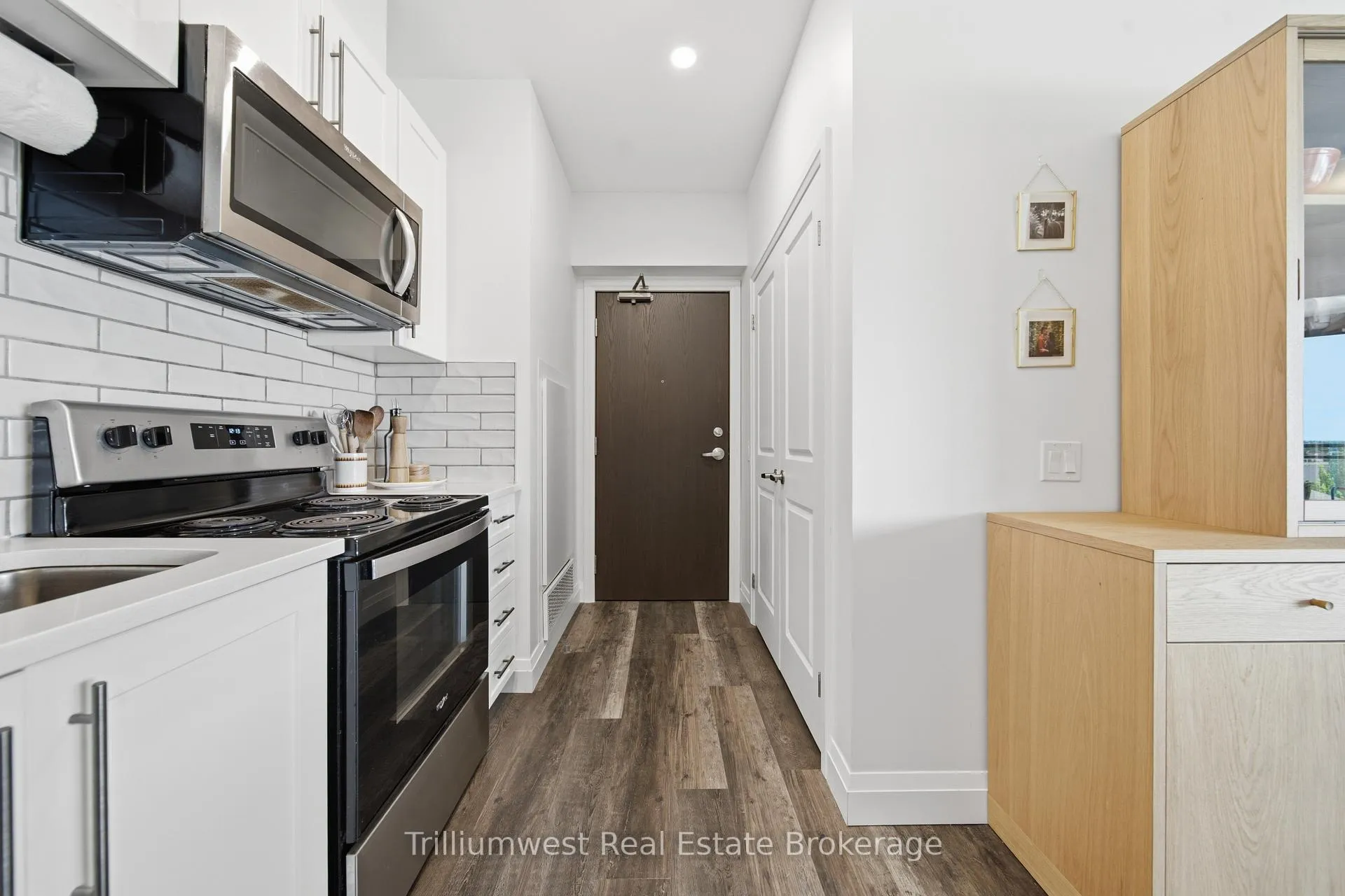 Photo 5 of Unit 202, 332 Gosling Gardens, Guelph, Clairfields/Hanlon Business Park — HOMEH