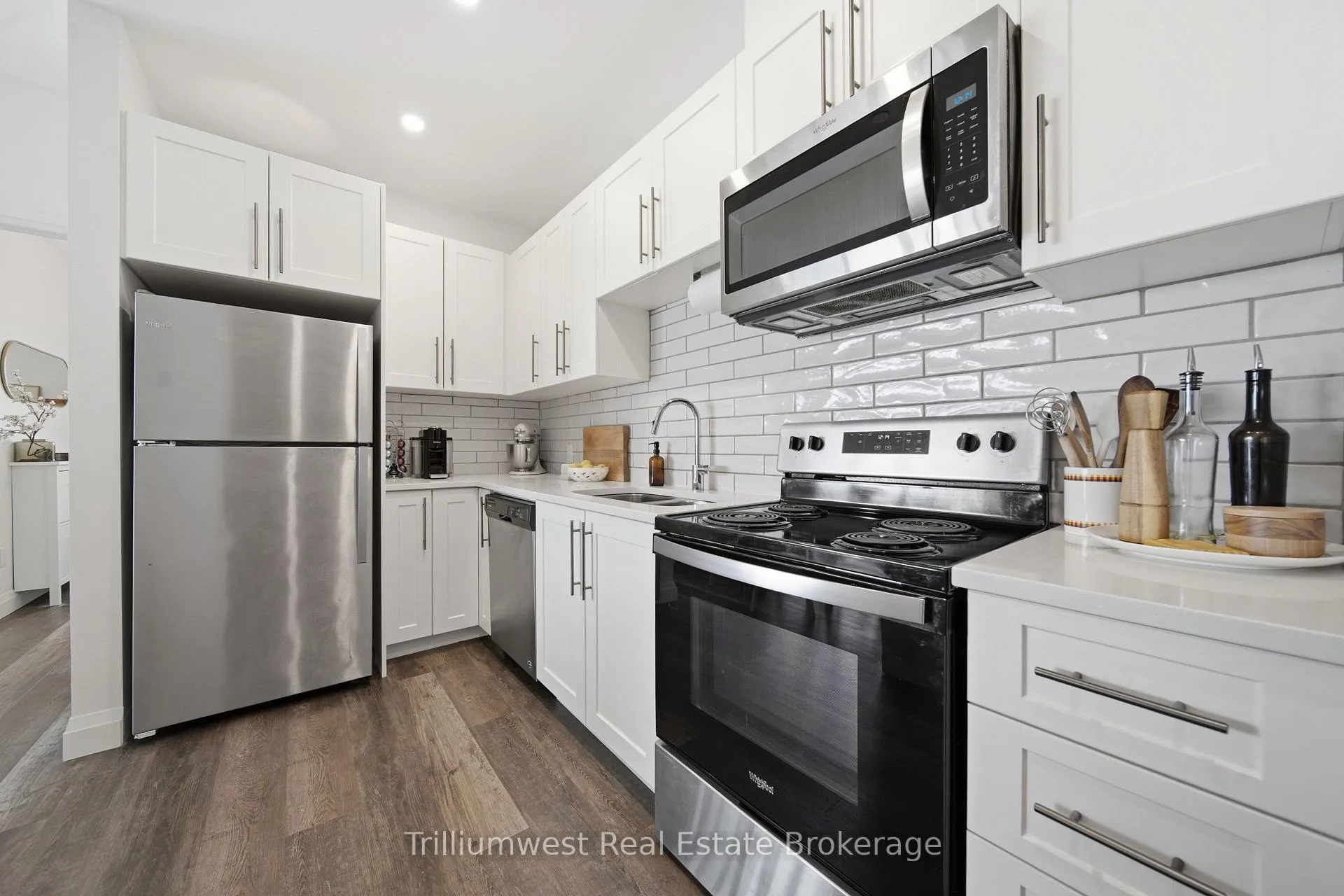 Photo 7 of Unit 202, 332 Gosling Gardens, Guelph, Clairfields/Hanlon Business Park — HOMEH