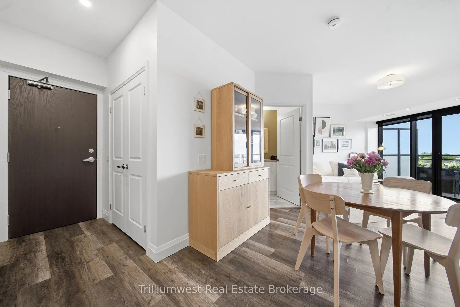 Photo 9 of Unit 202, 332 Gosling Gardens, Guelph, Clairfields/Hanlon Business Park — HOMEH
