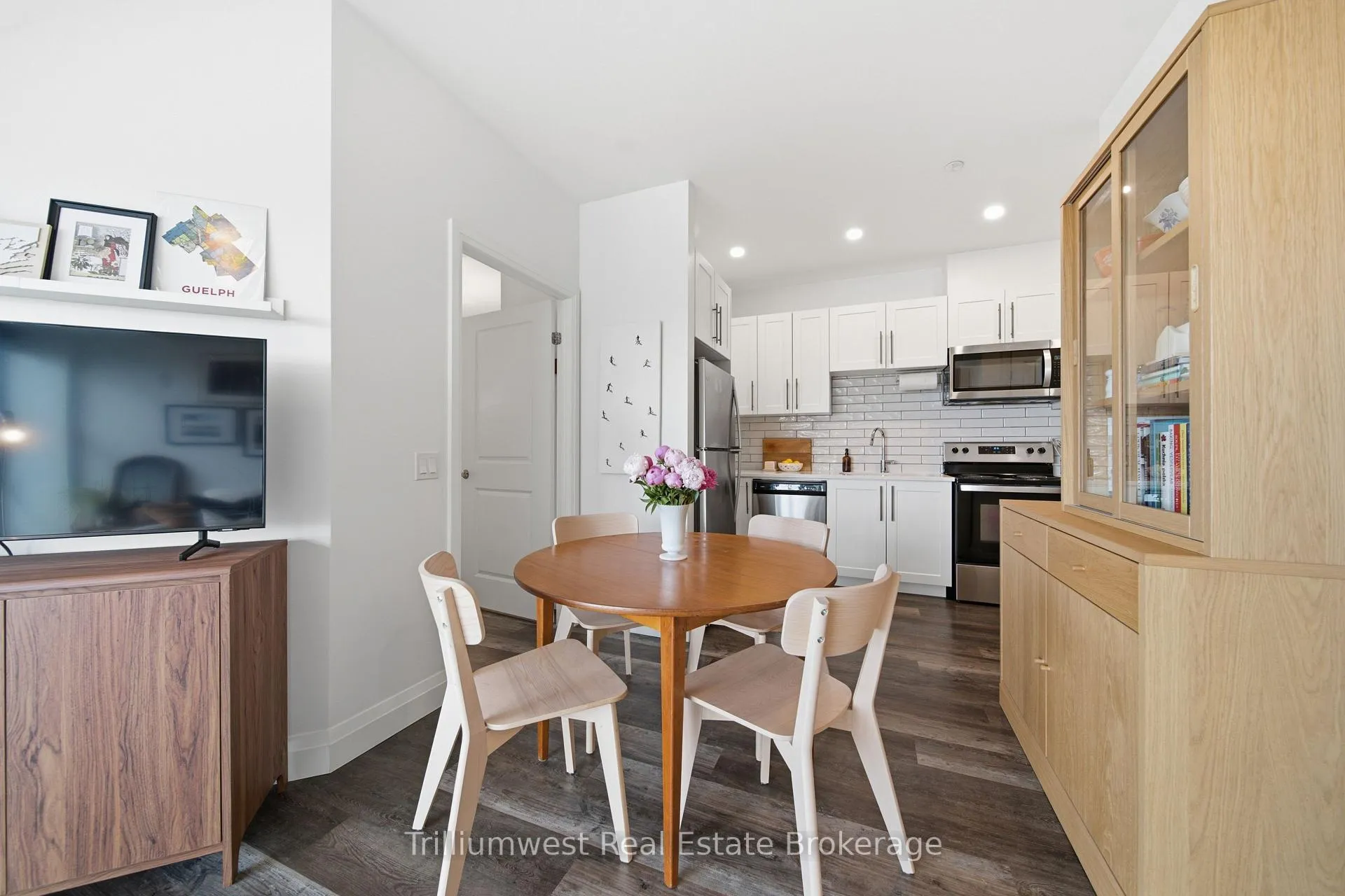 Photo 10 of Unit 202, 332 Gosling Gardens, Guelph, Clairfields/Hanlon Business Park — HOMEH