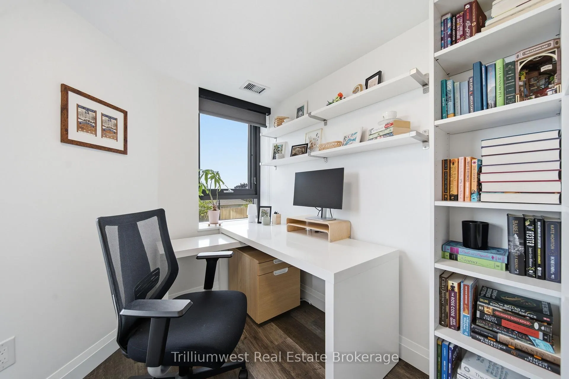 Photo 15 of Unit 202, 332 Gosling Gardens, Guelph, Clairfields/Hanlon Business Park — HOMEH