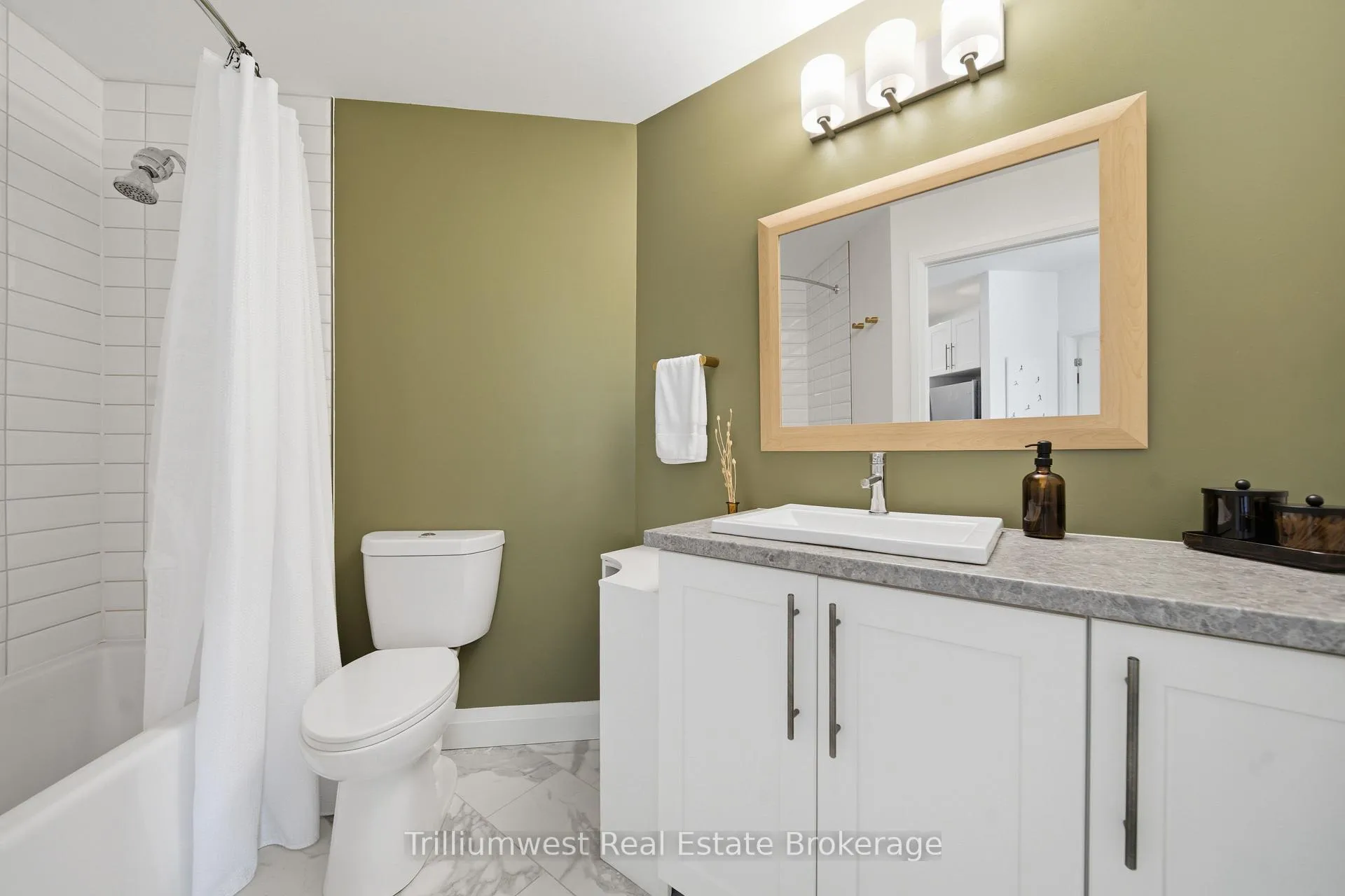 Photo 18 of Unit 202, 332 Gosling Gardens, Guelph, Clairfields/Hanlon Business Park — HOMEH