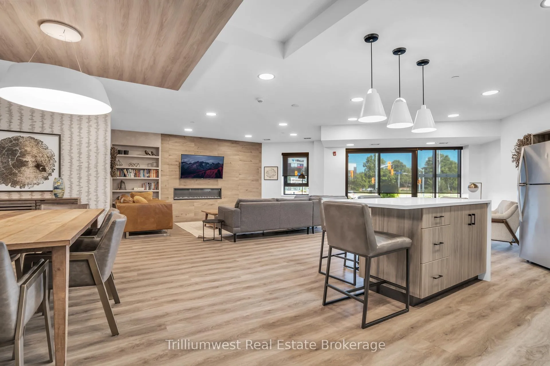 Photo 25 of Unit 202, 332 Gosling Gardens, Guelph, Clairfields/Hanlon Business Park — HOMEH