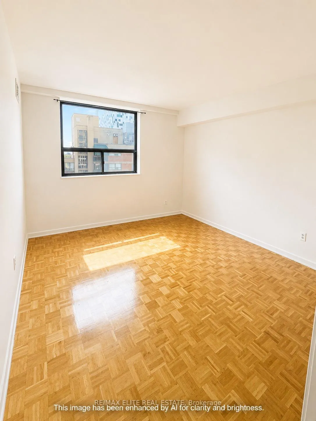 Photo 4 of Unit 715, 80 St Patrick Street, Toronto, Kensington-Chinatown — HOMEH