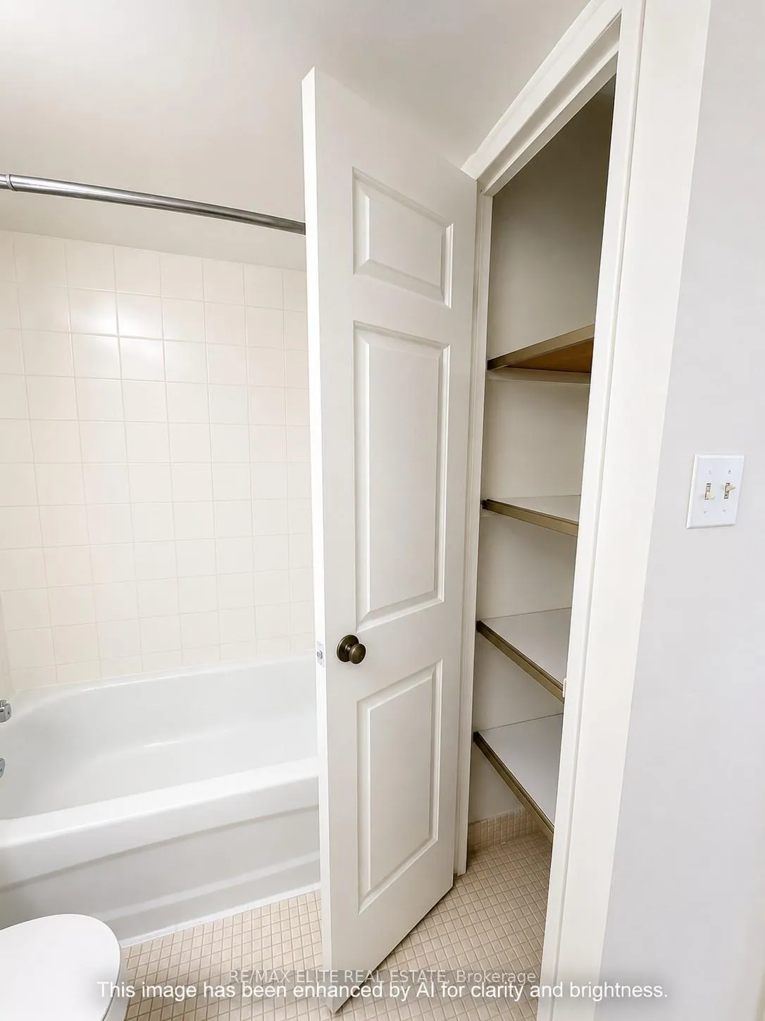 Photo 10 of Unit 715, 80 St Patrick Street, Toronto, Kensington-Chinatown — HOMEH