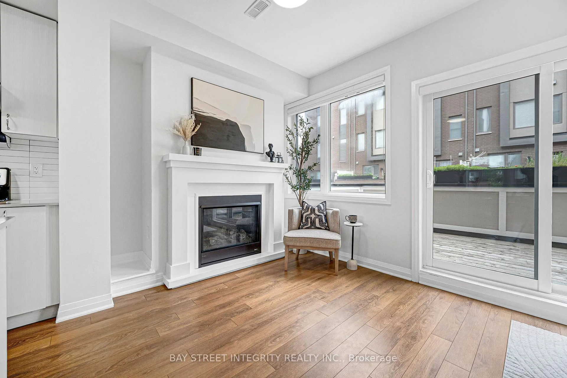 Photo 18 of 139 Stanley Greene Boulevard, North York, Downsview-Roding-CFB — HOMEH
