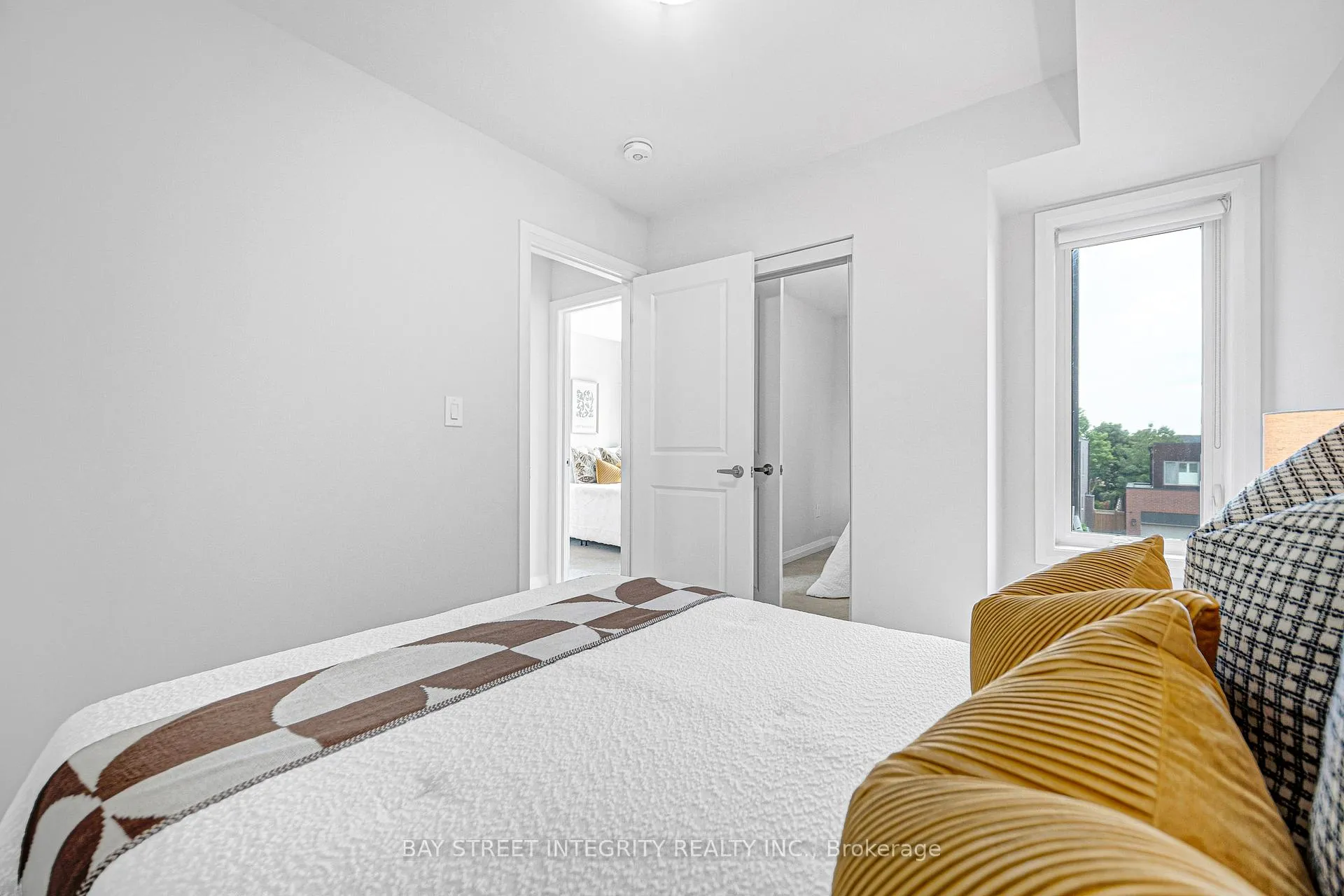 Photo 31 of 139 Stanley Greene Boulevard, North York, Downsview-Roding-CFB — HOMEH