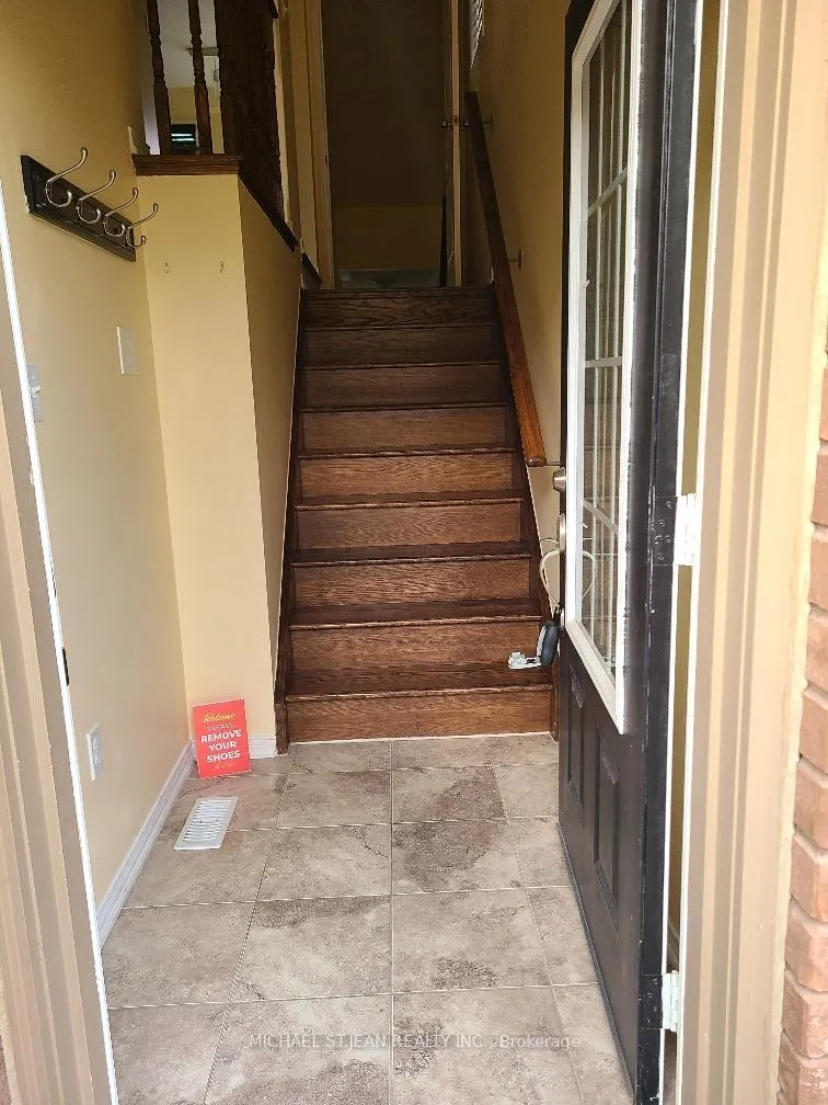 Photo 4 of 30 Burtonbury Lane, Ajax, Northeast Ajax — HOMEH