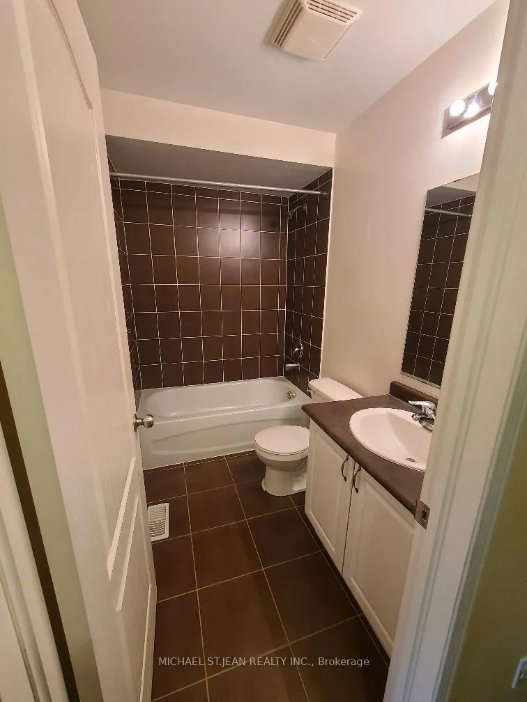 Photo 15 of 30 Burtonbury Lane, Ajax, Northeast Ajax — HOMEH