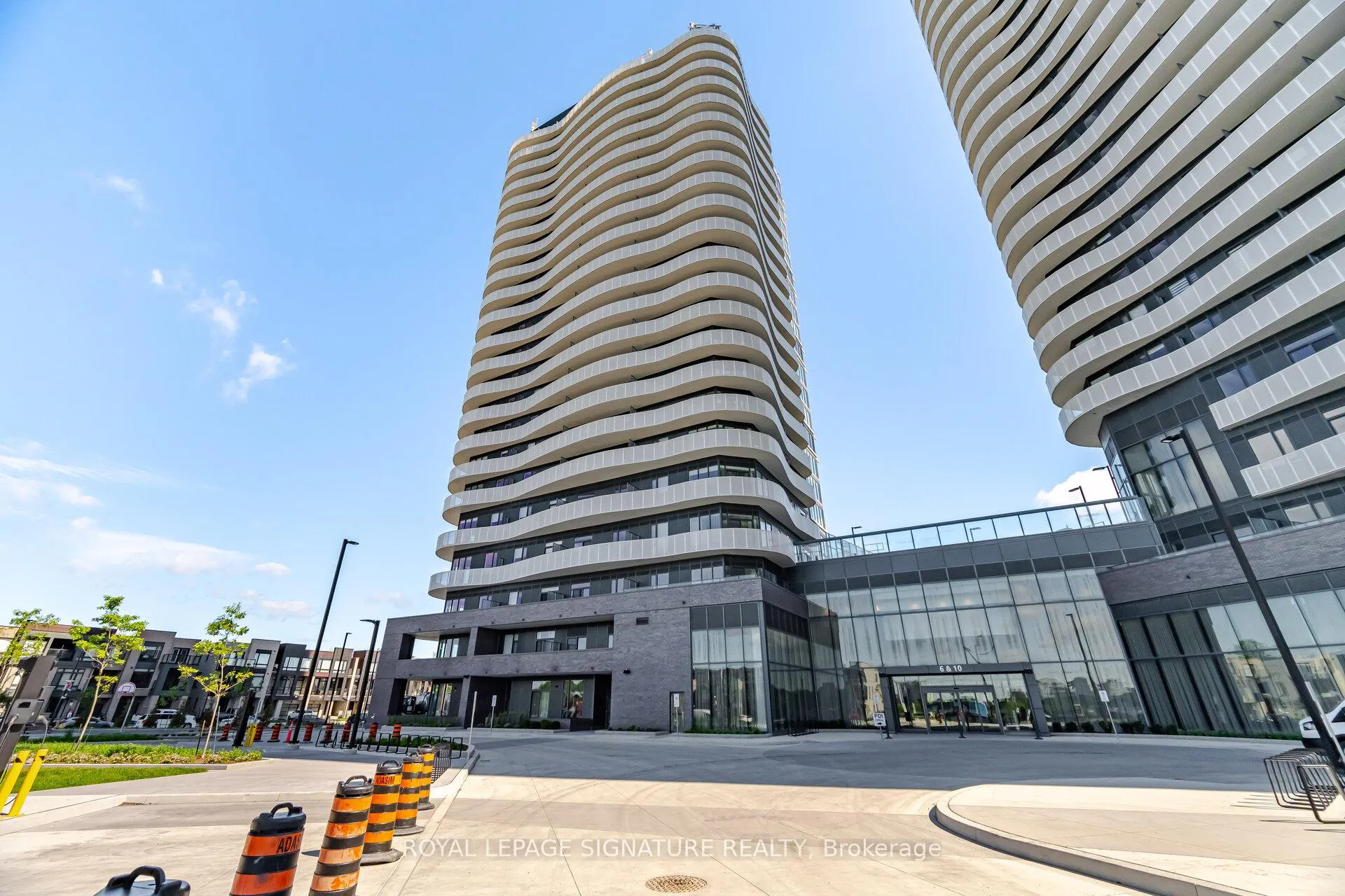 Photo 1 of Unit 805, 10 Flavelle Trail, Vaughan, Steeles West Industrial — HOMEH