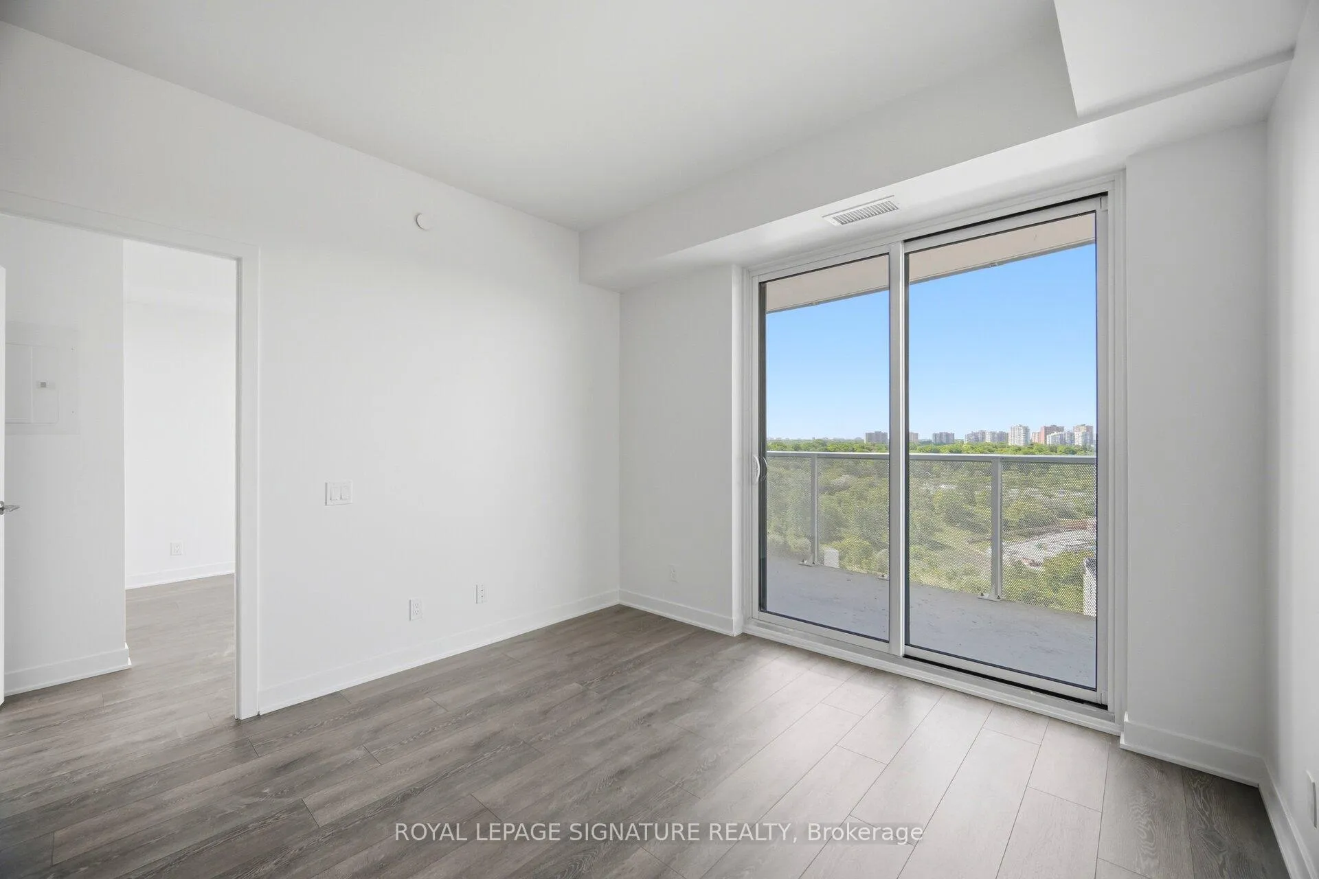 Photo 15 of Unit 805, 10 Flavelle Trail, Vaughan, Steeles West Industrial — HOMEH